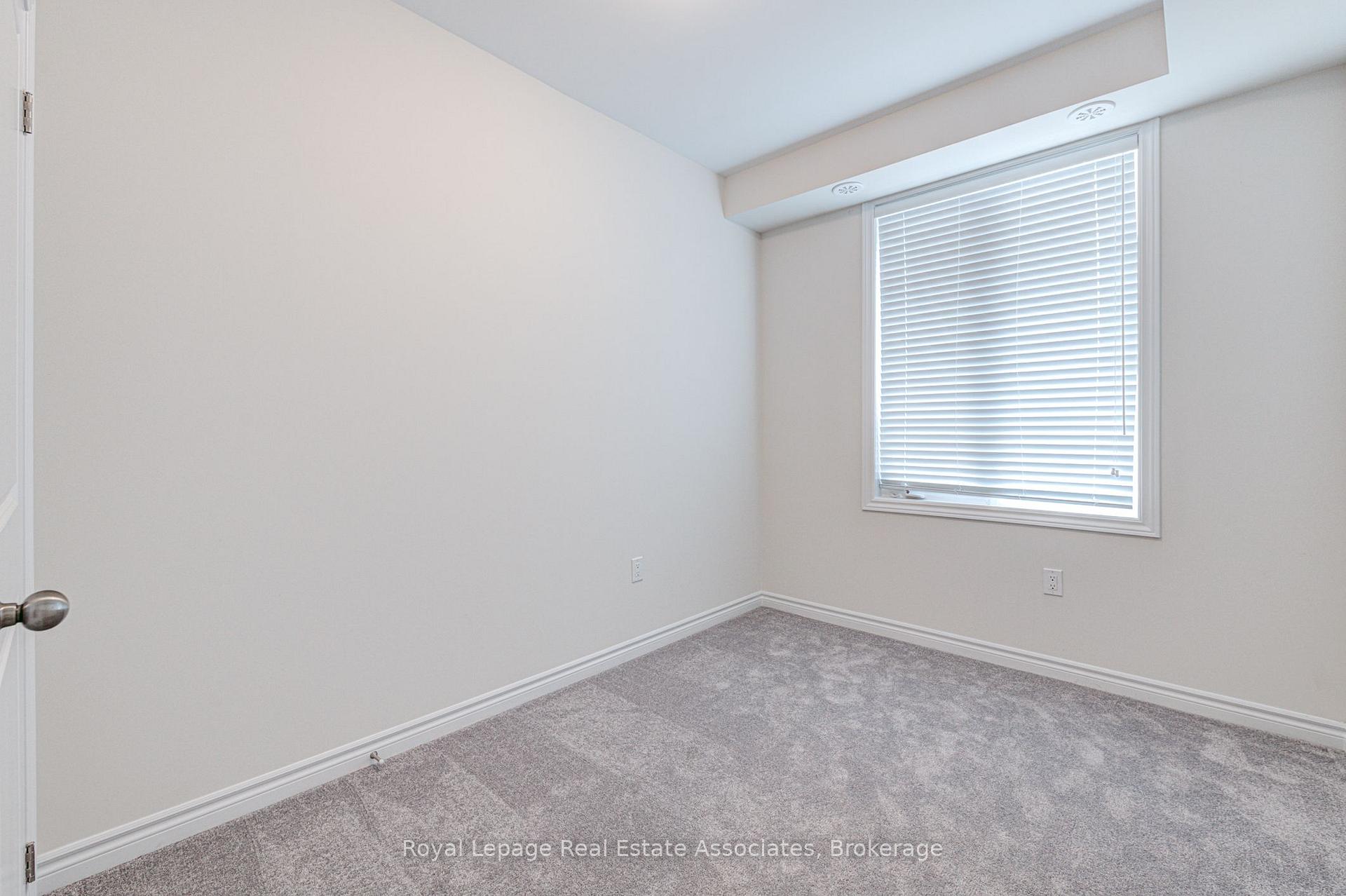 Photo 10 of Unit 53, 383 Dundas Street E, Hamilton, Waterdown — HOMEH