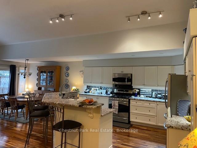 Photo 3 of 111 Ellen Lane, Collingwood — HOMEH