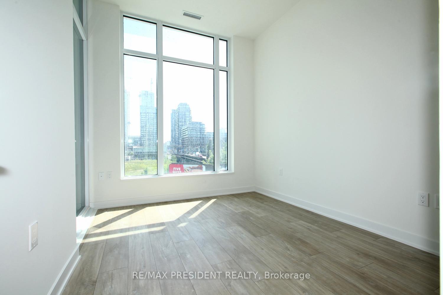 Photo 11 of Unit 404W, 27 Bathrust Street, Toronto, Waterfront Communities — HOMEH