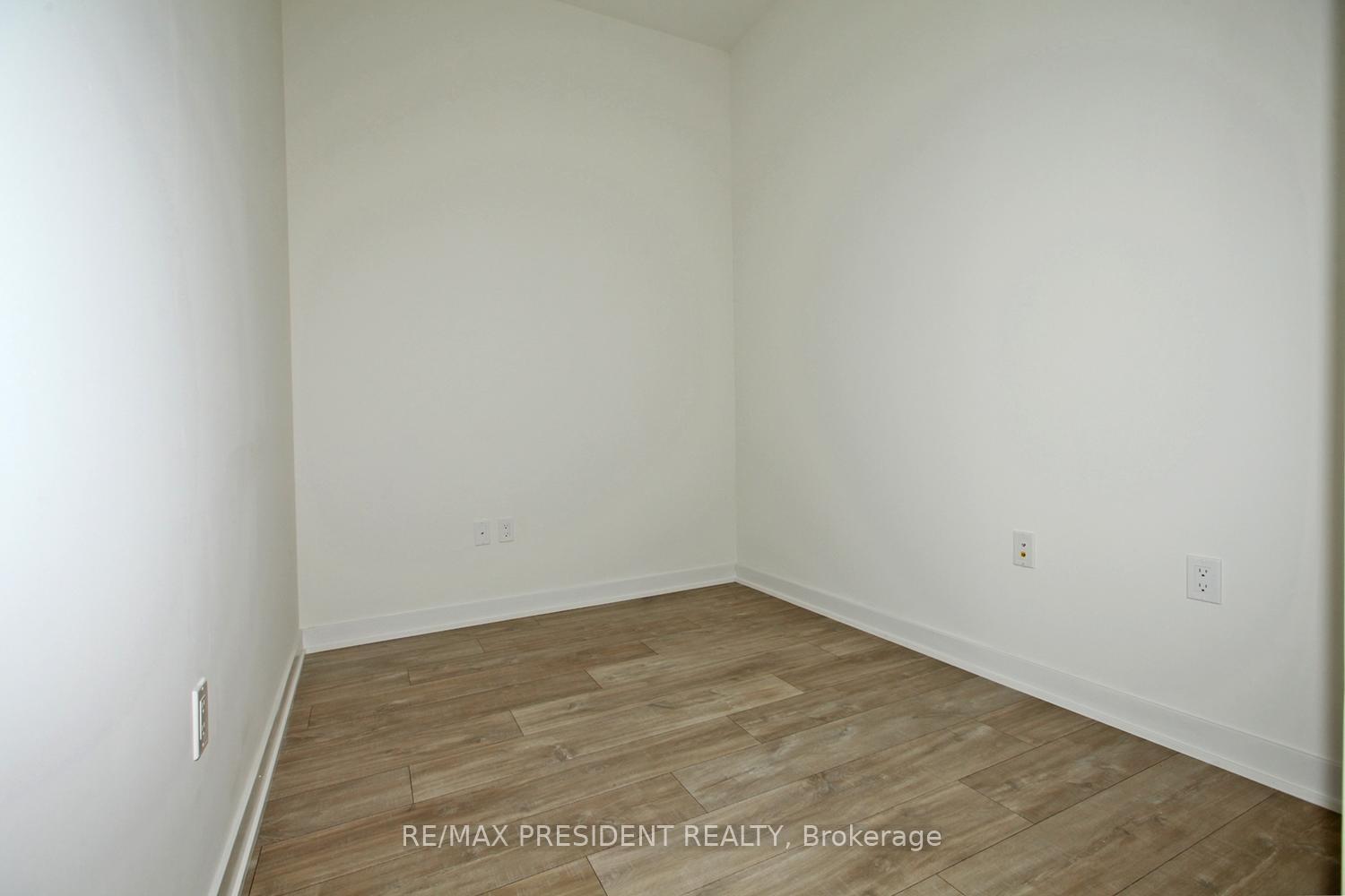 Photo 15 of Unit 404W, 27 Bathrust Street, Toronto, Waterfront Communities — HOMEH