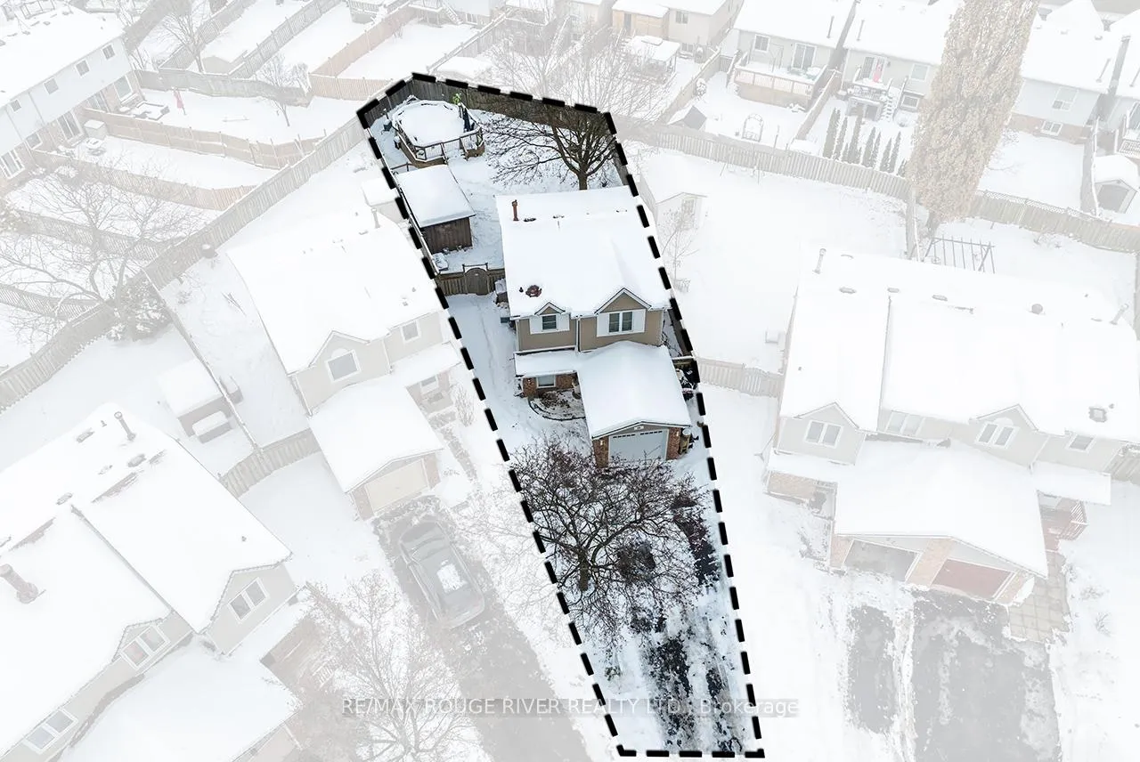 Photo 2 of 29 Elford Drive, Clarington, Bowmanville — HOMEH