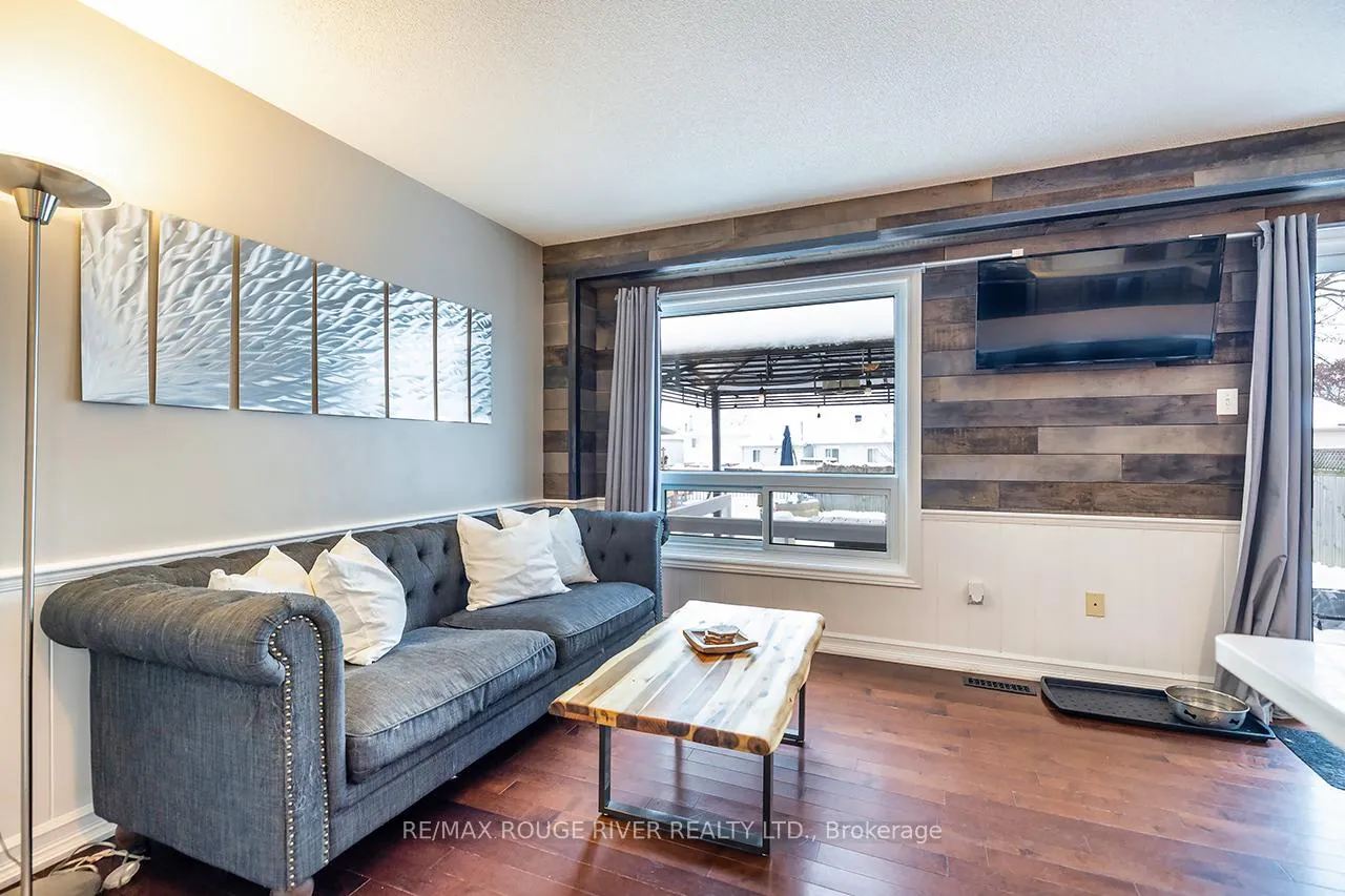 Photo 13 of 29 Elford Drive, Clarington, Bowmanville — HOMEH