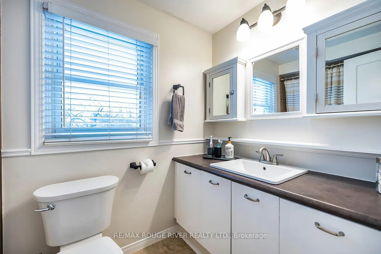 Photo 15 of 29 Elford Drive, Clarington, Bowmanville — HOMEH