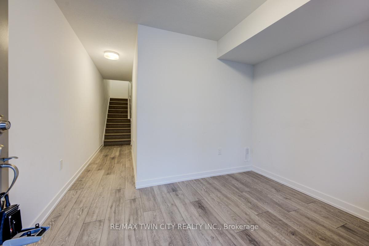 Photo 8 of Unit 81, 219 West Oak Trail, Kitchener — HOMEH