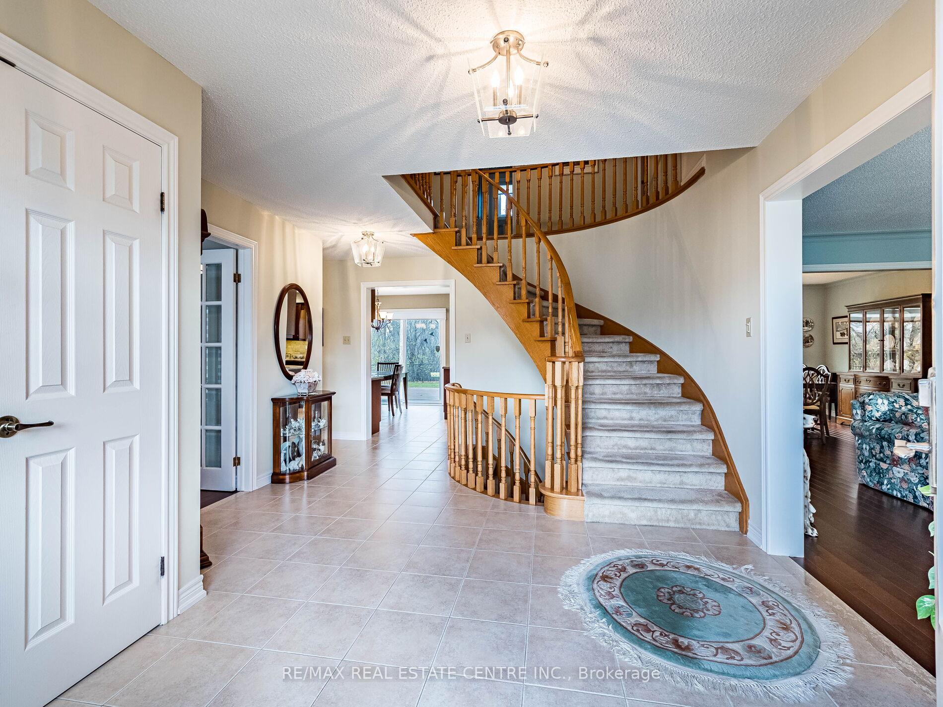 Photo 12 of 76 Turtlecreek Boulevard, Brampton, Fletcher's Creek South — HOMEH