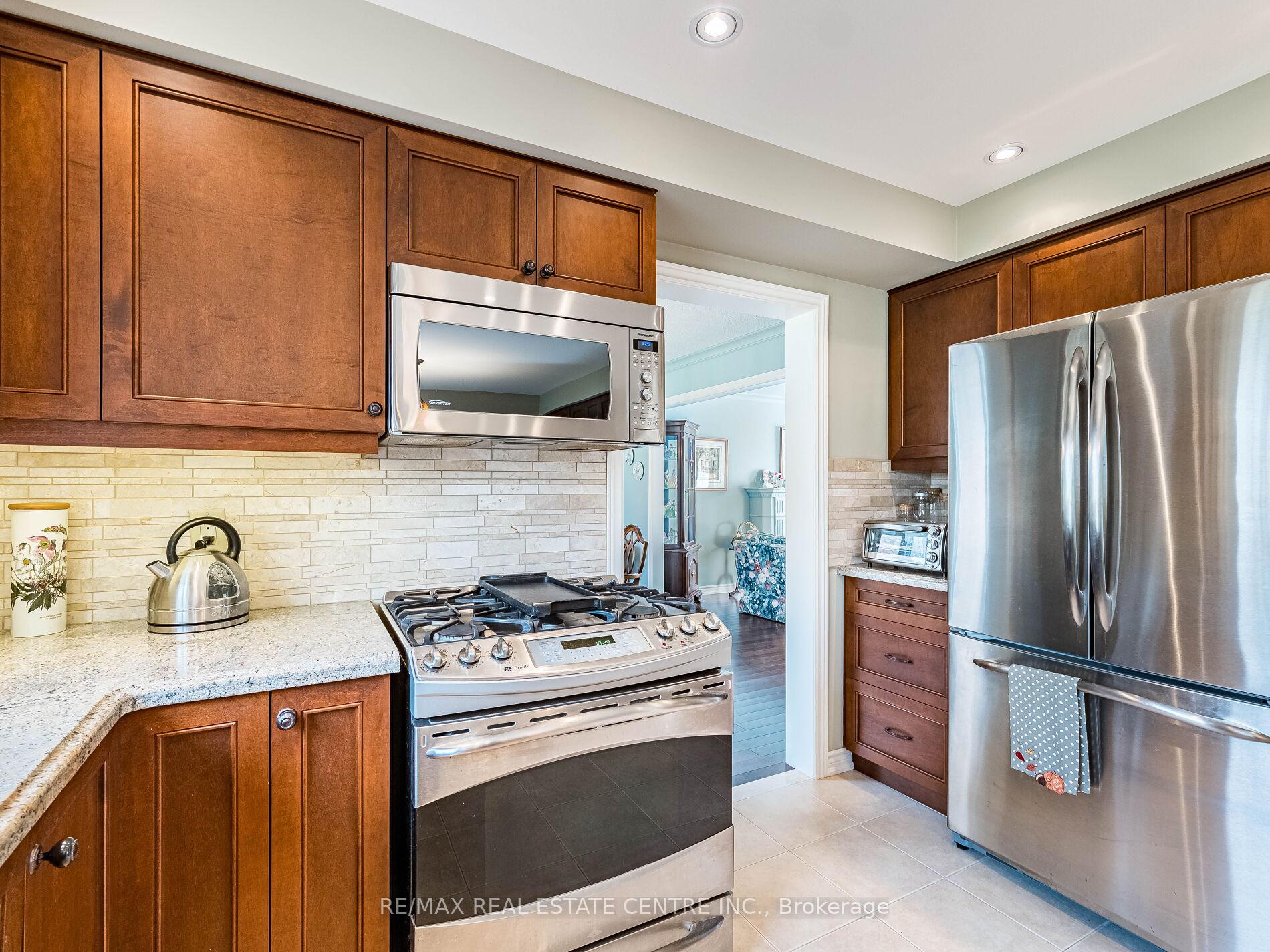 Photo 14 of 76 Turtlecreek Boulevard, Brampton, Fletcher's Creek South — HOMEH