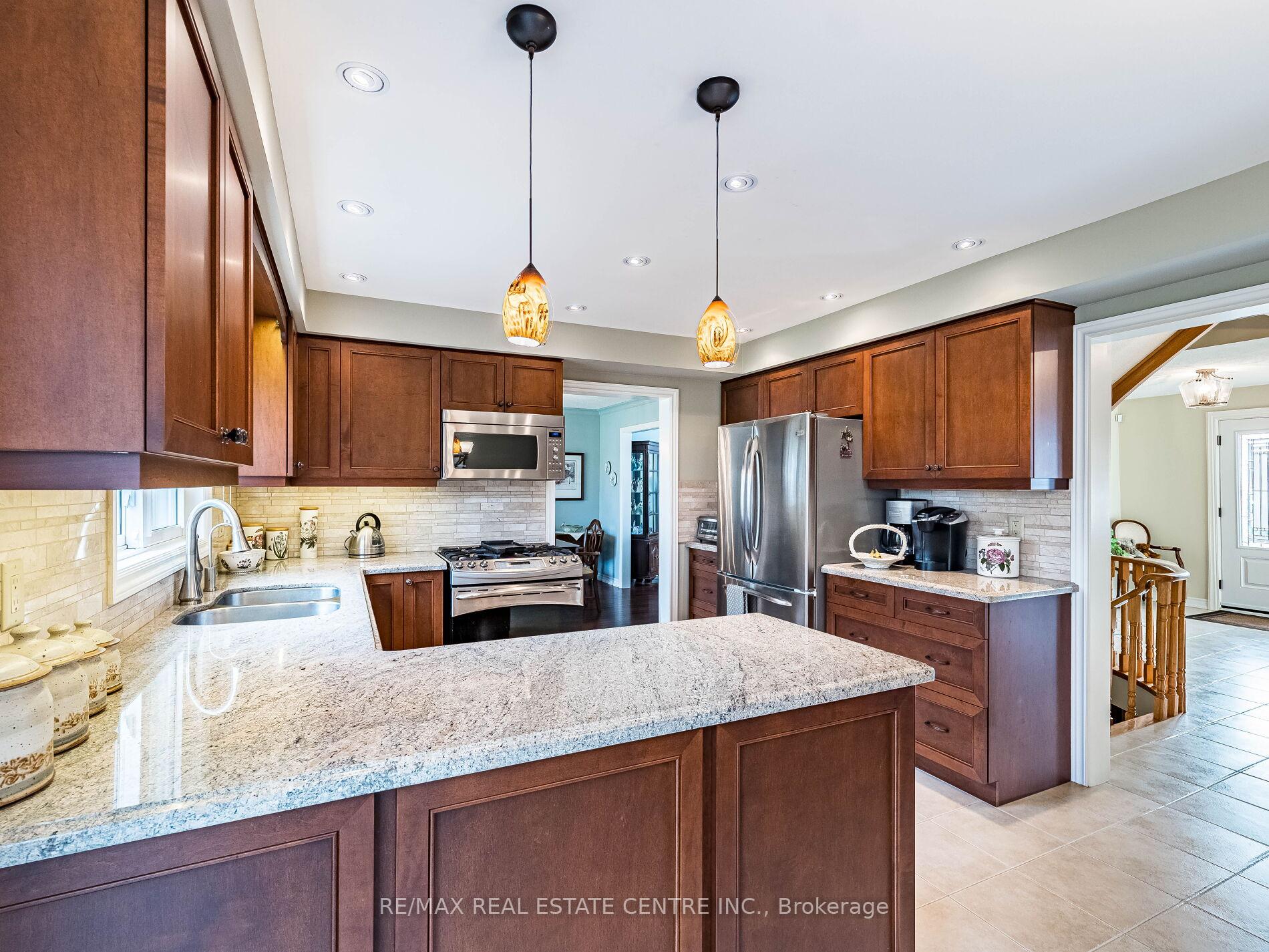 Photo 18 of 76 Turtlecreek Boulevard, Brampton, Fletcher's Creek South — HOMEH