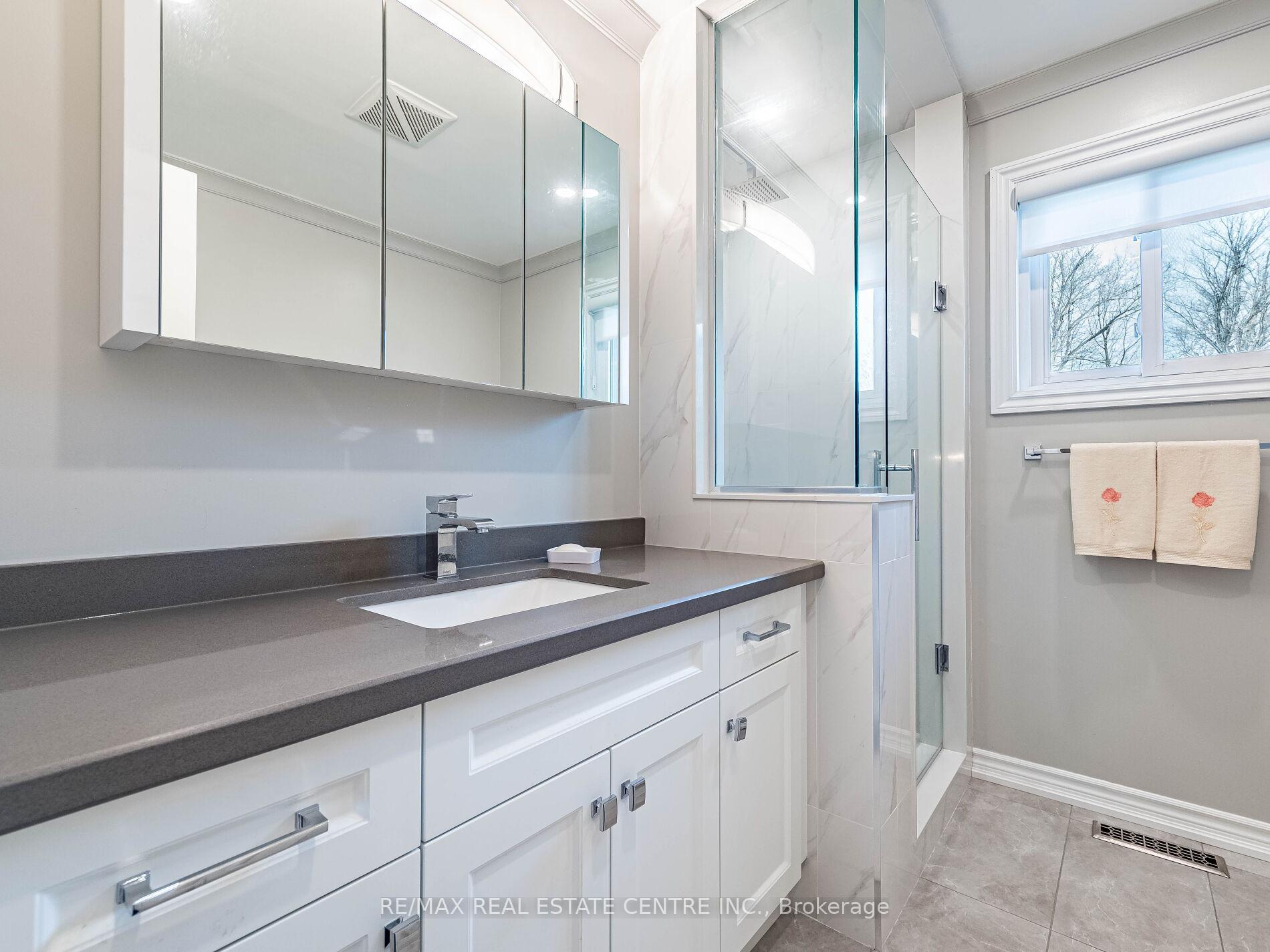 Photo 33 of 76 Turtlecreek Boulevard, Brampton, Fletcher's Creek South — HOMEH