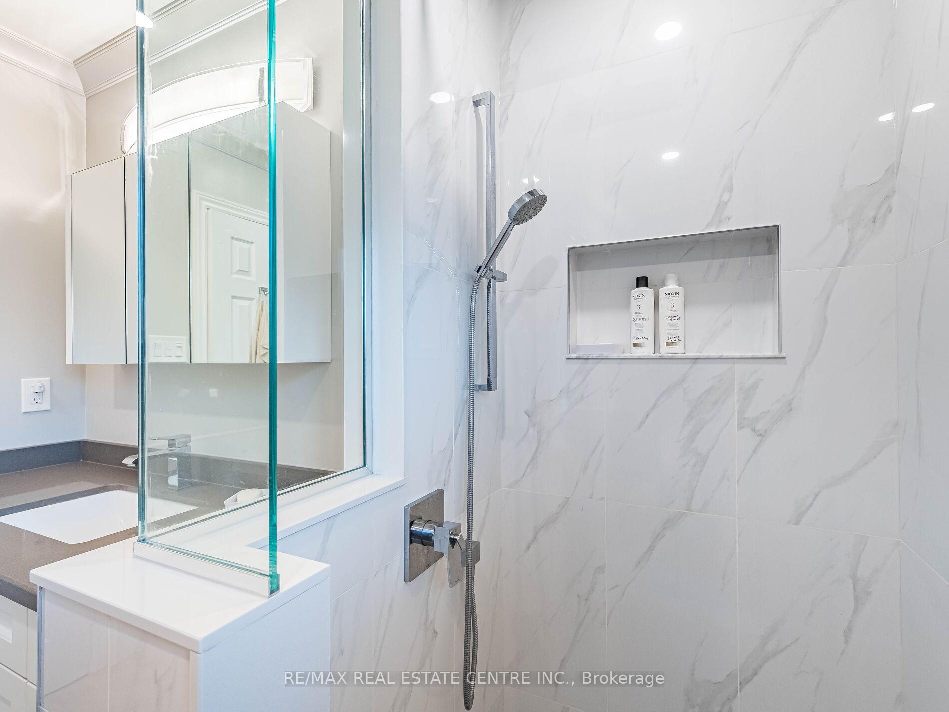 Photo 30 of 76 Turtlecreek Boulevard, Brampton, Fletcher's Creek South — HOMEH