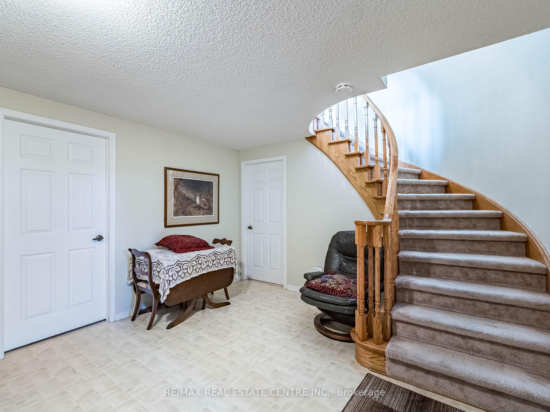 Photo 34 of 76 Turtlecreek Boulevard, Brampton, Fletcher's Creek South — HOMEH