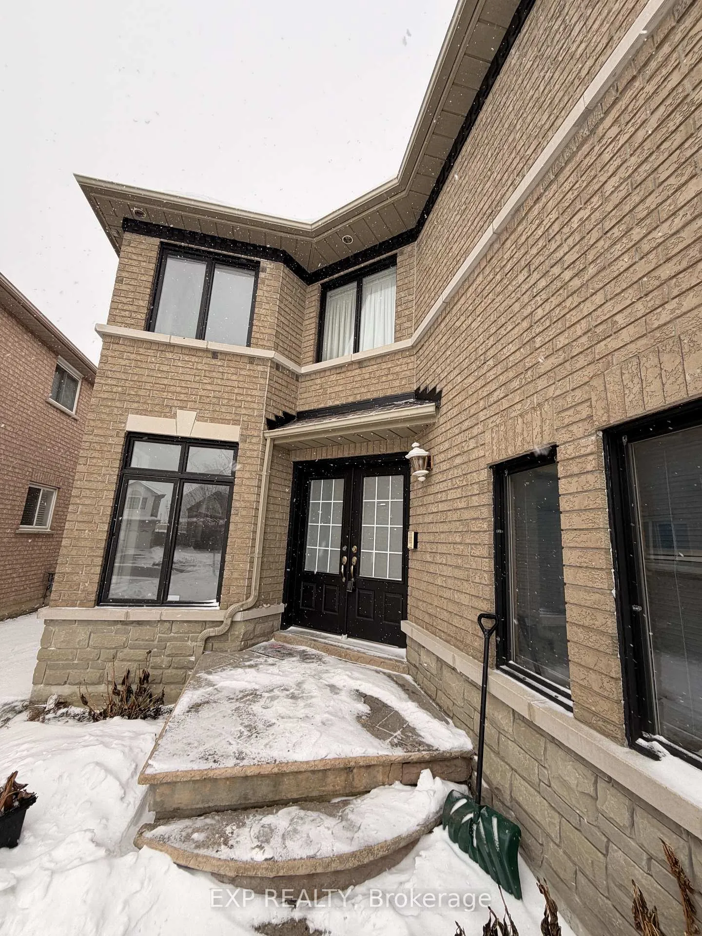 Photo 6 of 18 Highwood Road, Brampton, Snelgrove — HOMEH