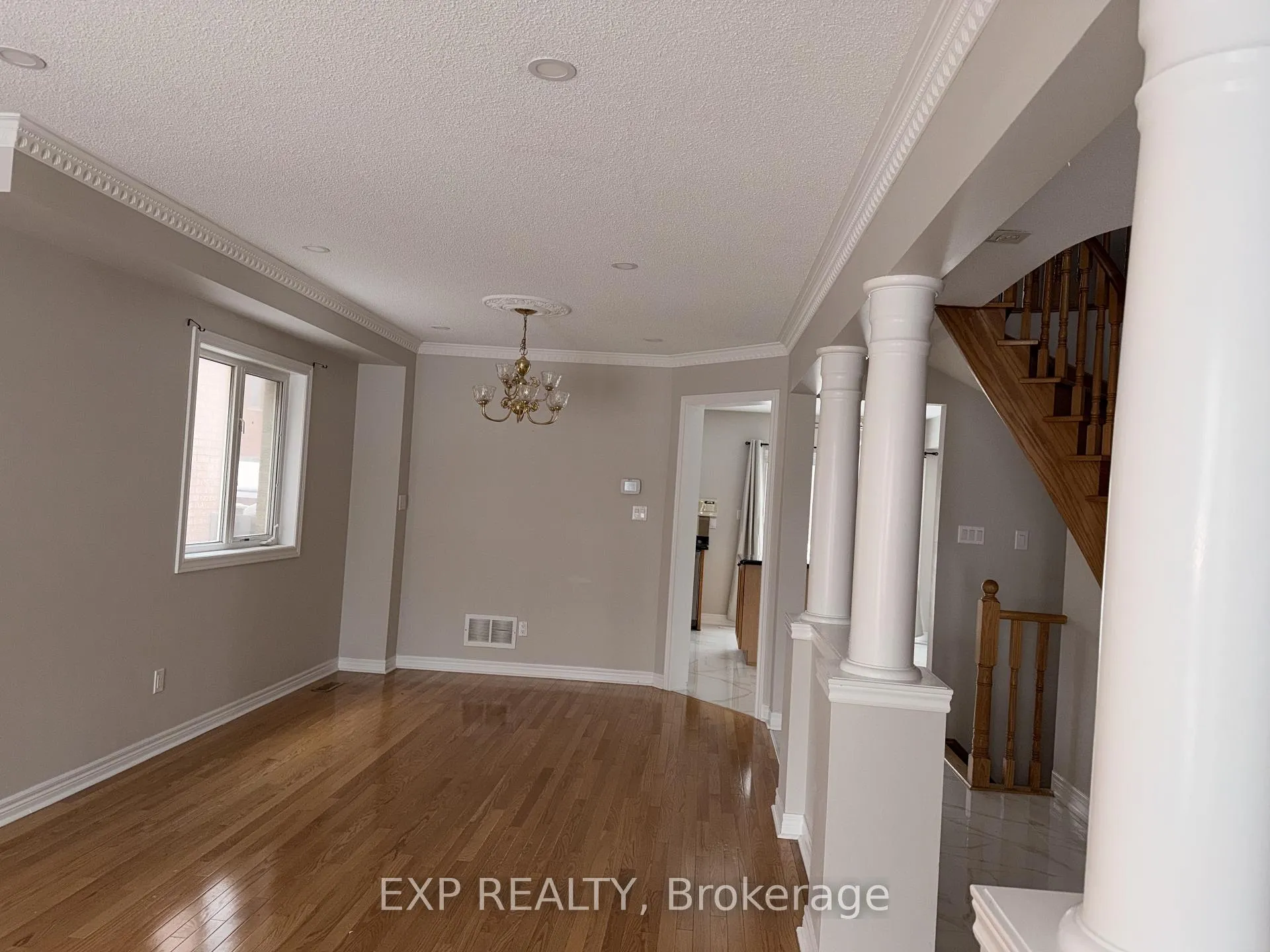 Photo 10 of 18 Highwood Road, Brampton, Snelgrove — HOMEH