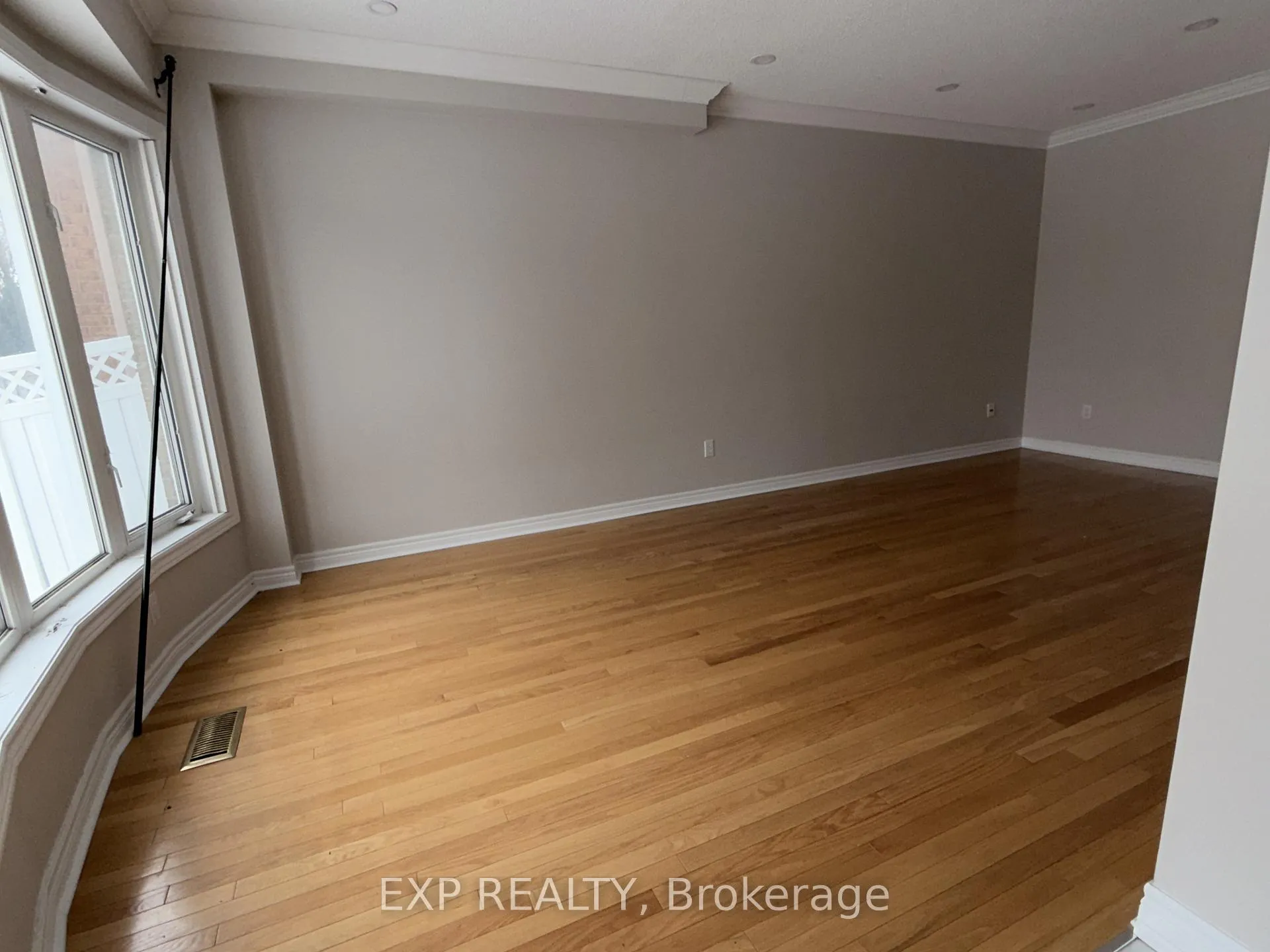 Photo 17 of 18 Highwood Road, Brampton, Snelgrove — HOMEH
