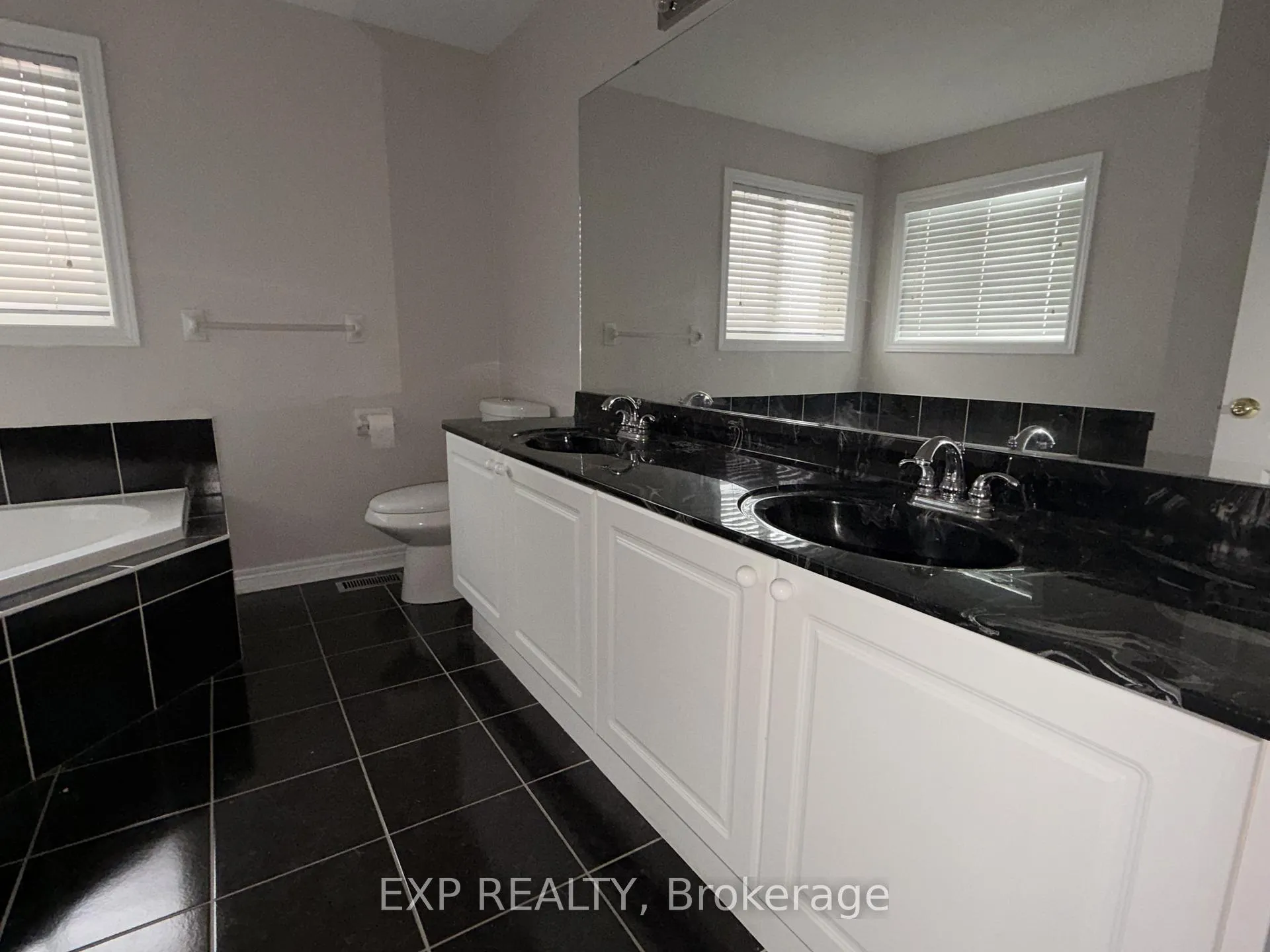 Photo 46 of 18 Highwood Road, Brampton, Snelgrove — HOMEH