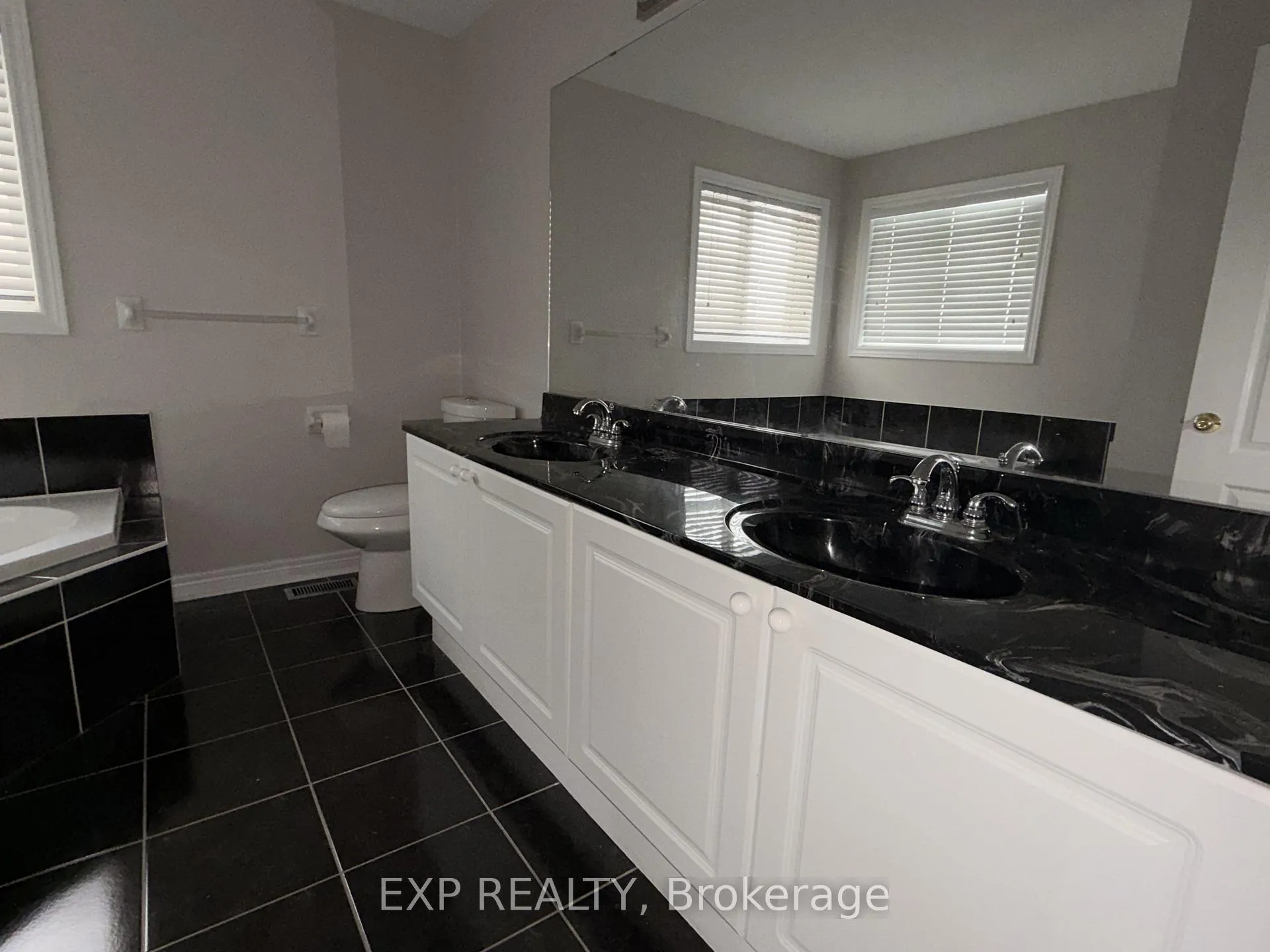 Photo 48 of 18 Highwood Road, Brampton, Snelgrove — HOMEH