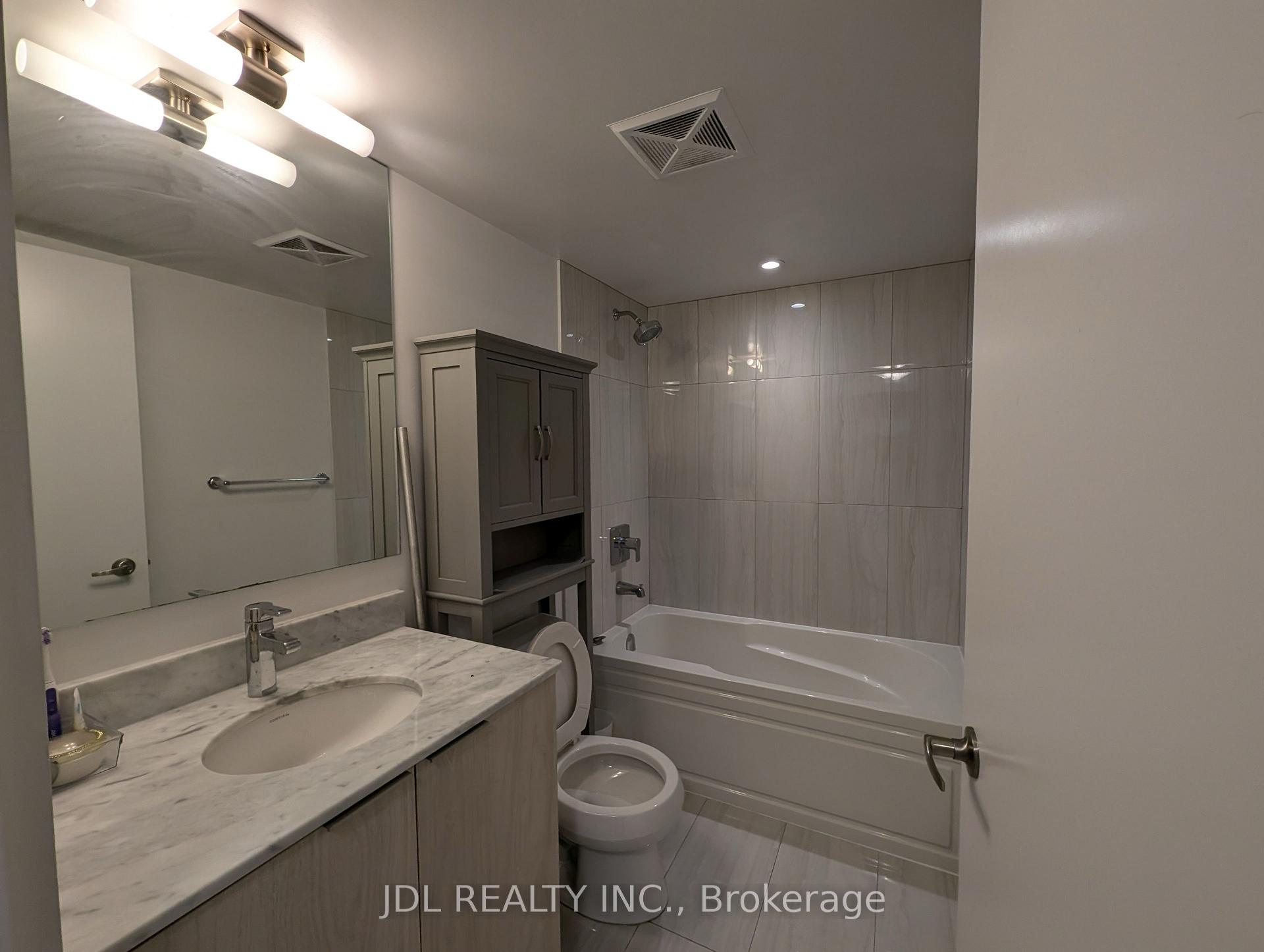 Photo 4 of Unit 1906, 955 Bay Street, Toronto, Bay Street Corridor — HOMEH