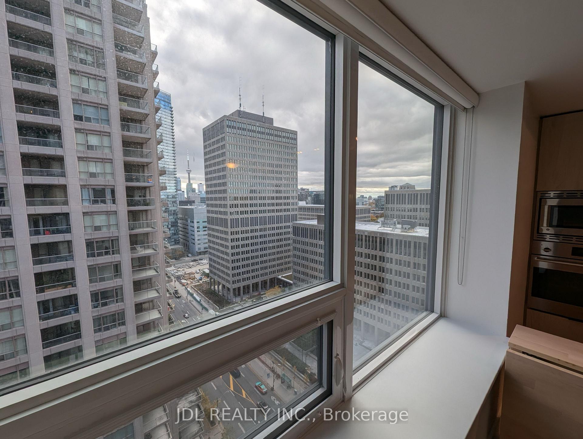 Photo 7 of Unit 1906, 955 Bay Street, Toronto, Bay Street Corridor — HOMEH