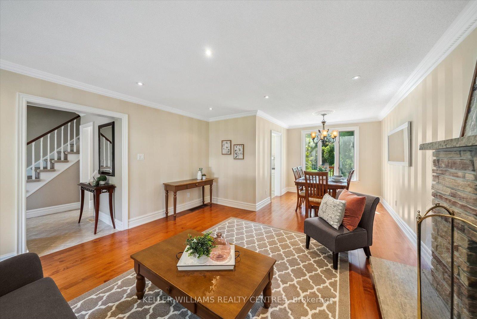 Photo 7 of 30 Laurentide Avenue, Aurora, Aurora Heights — HOMEH