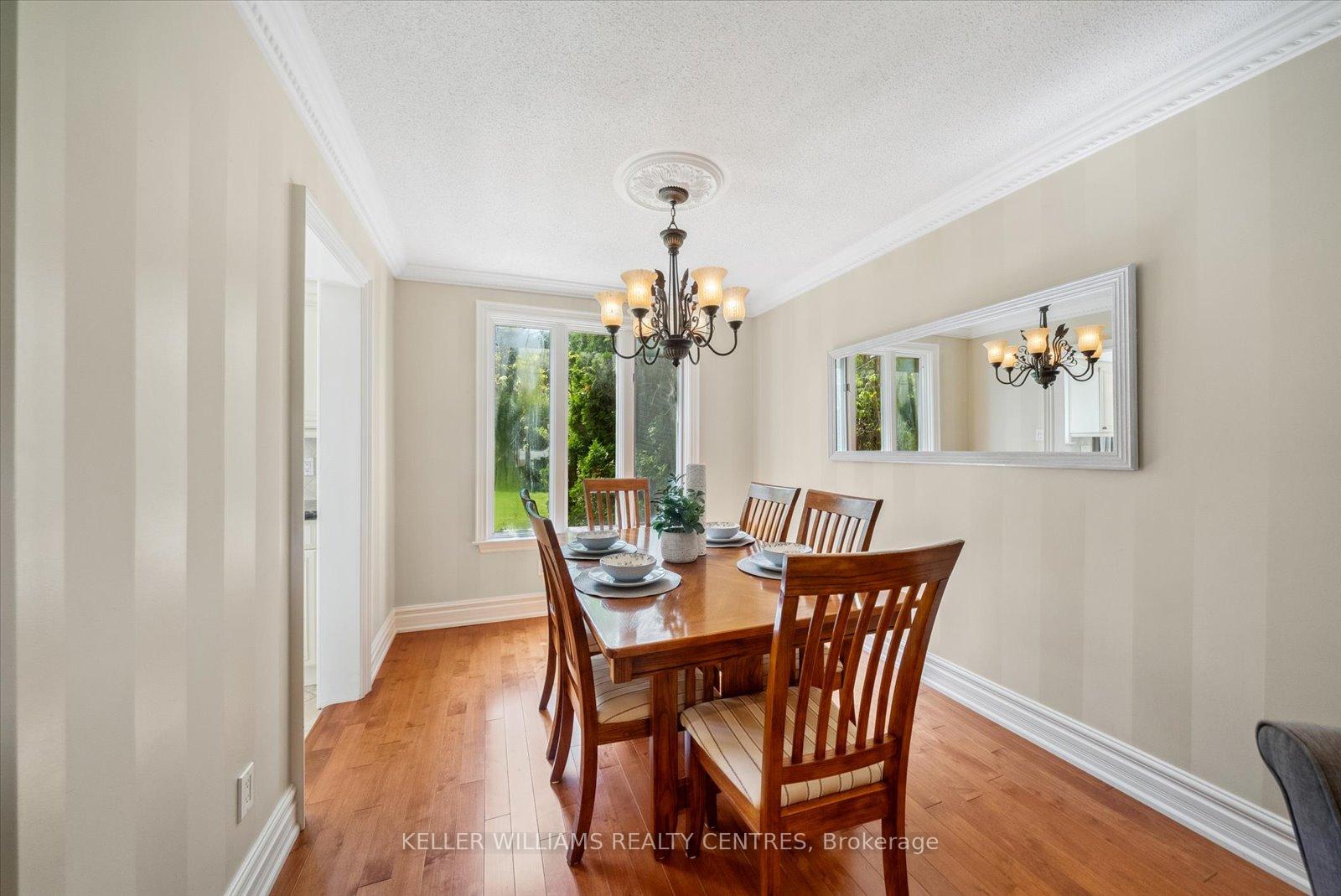 Photo 9 of 30 Laurentide Avenue, Aurora, Aurora Heights — HOMEH