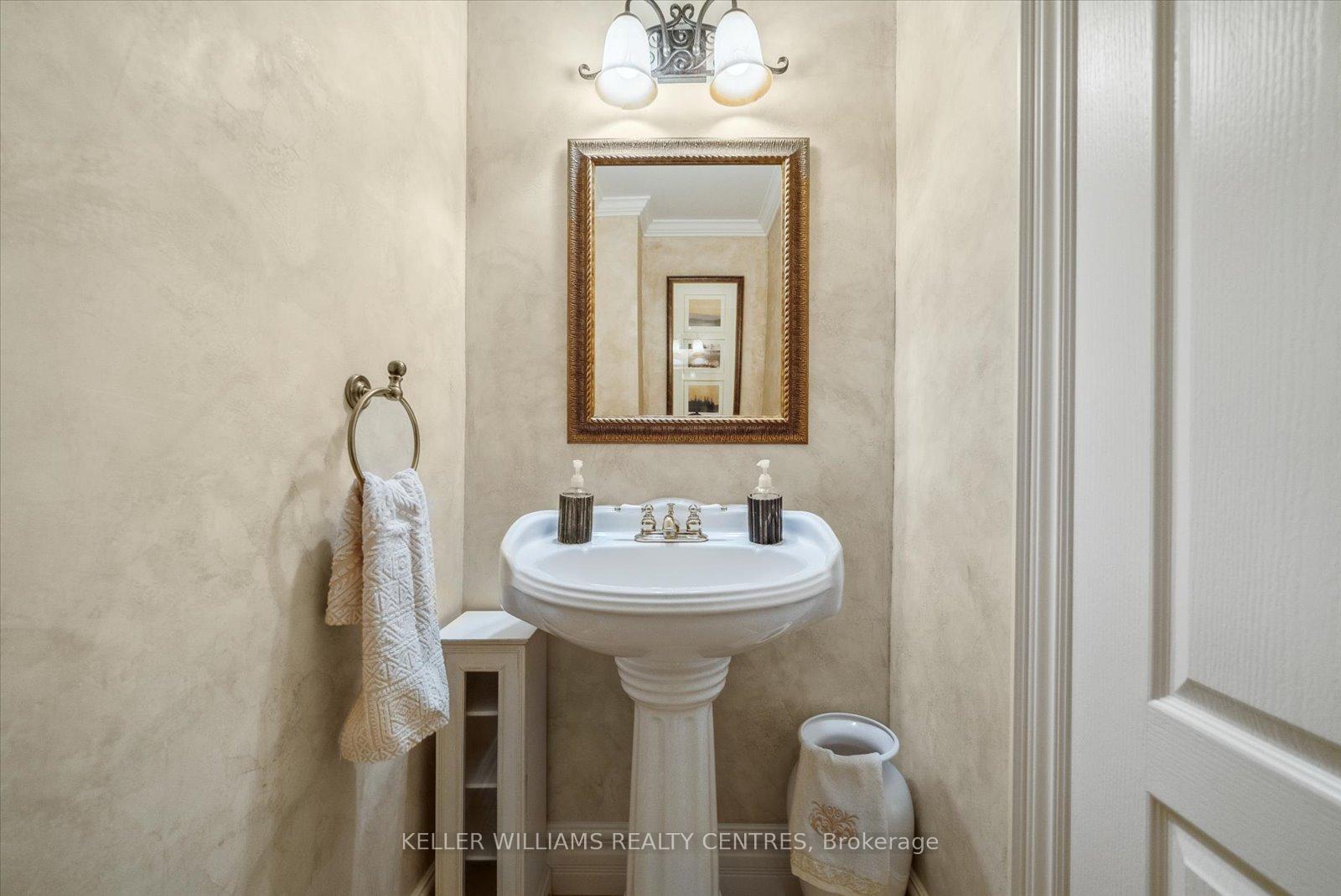 Photo 14 of 30 Laurentide Avenue, Aurora, Aurora Heights — HOMEH