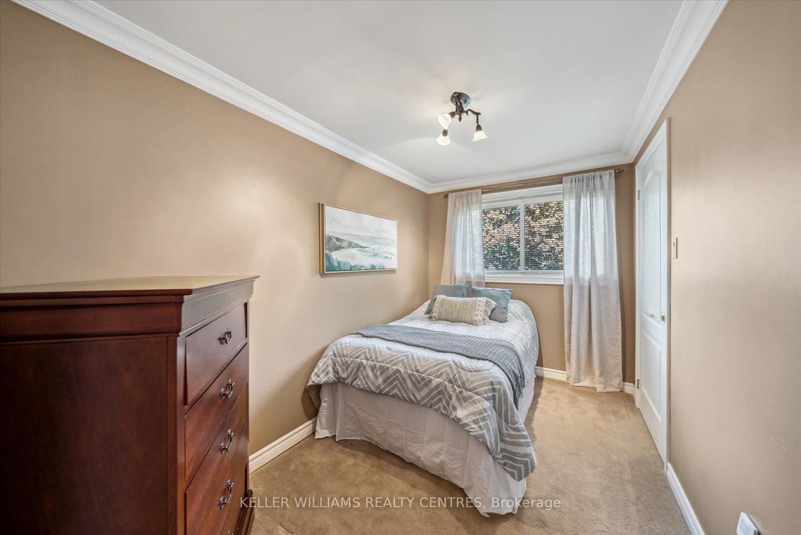 Photo 17 of 30 Laurentide Avenue, Aurora, Aurora Heights — HOMEH