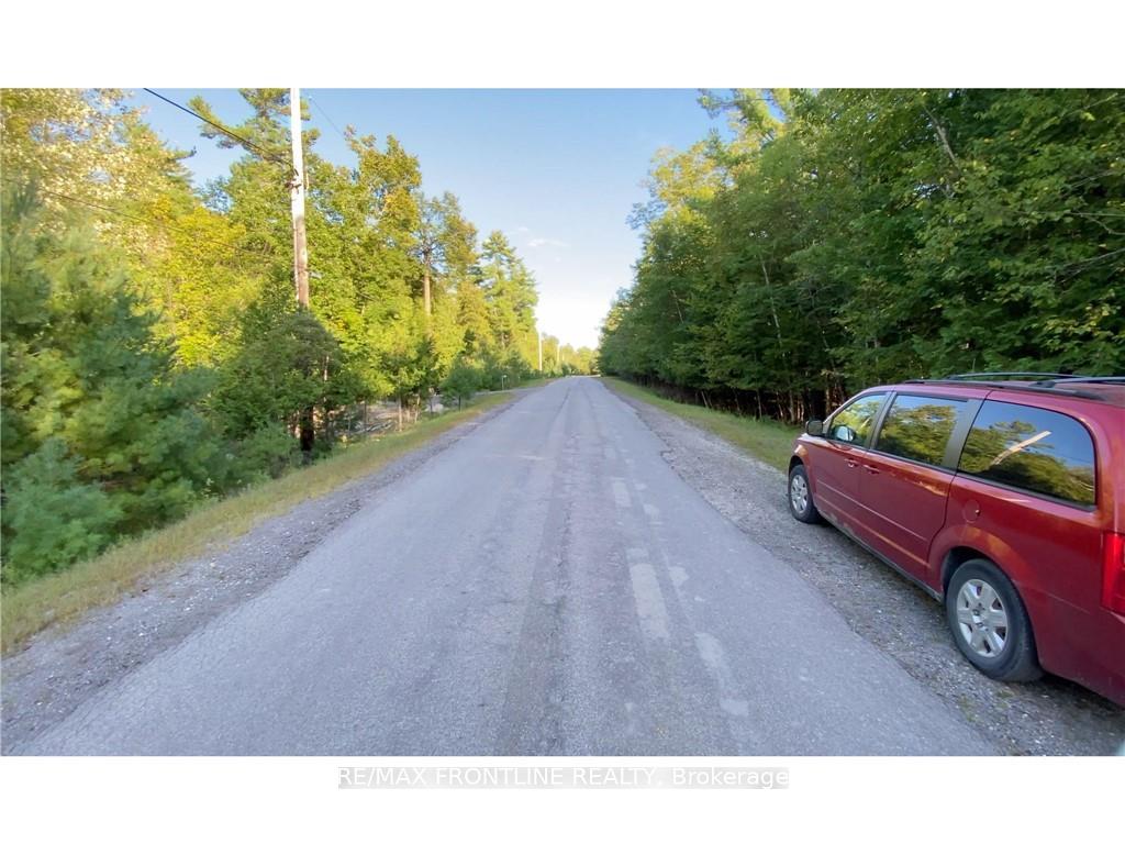 Photo 8 of 215 Morris Island Drive, Ottawa, Fitzroy — HOMEH
