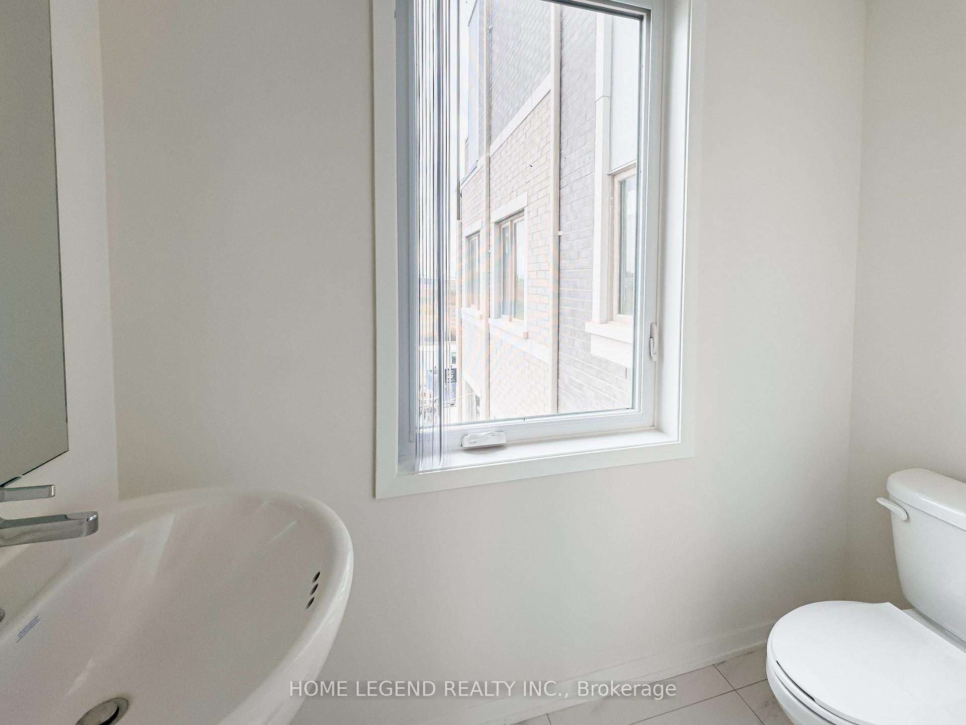 Photo 10 of Unit TH 344, 100 Honeycrisp Crescent, Vaughan, Vaughan Corporate Centre — HOMEH