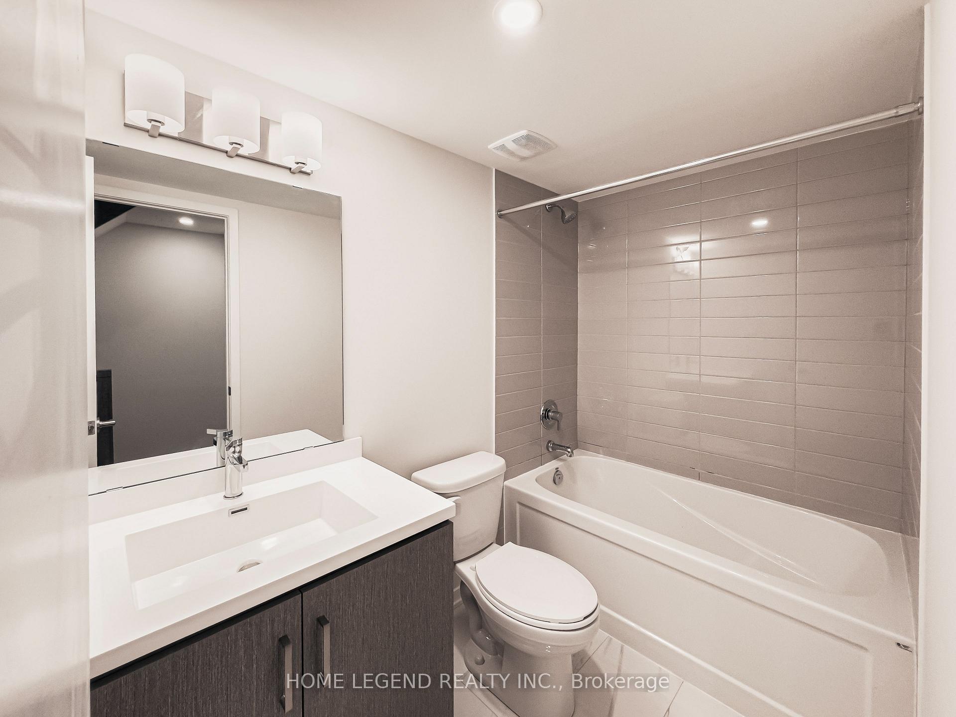 Photo 11 of Unit TH 344, 100 Honeycrisp Crescent, Vaughan, Vaughan Corporate Centre — HOMEH