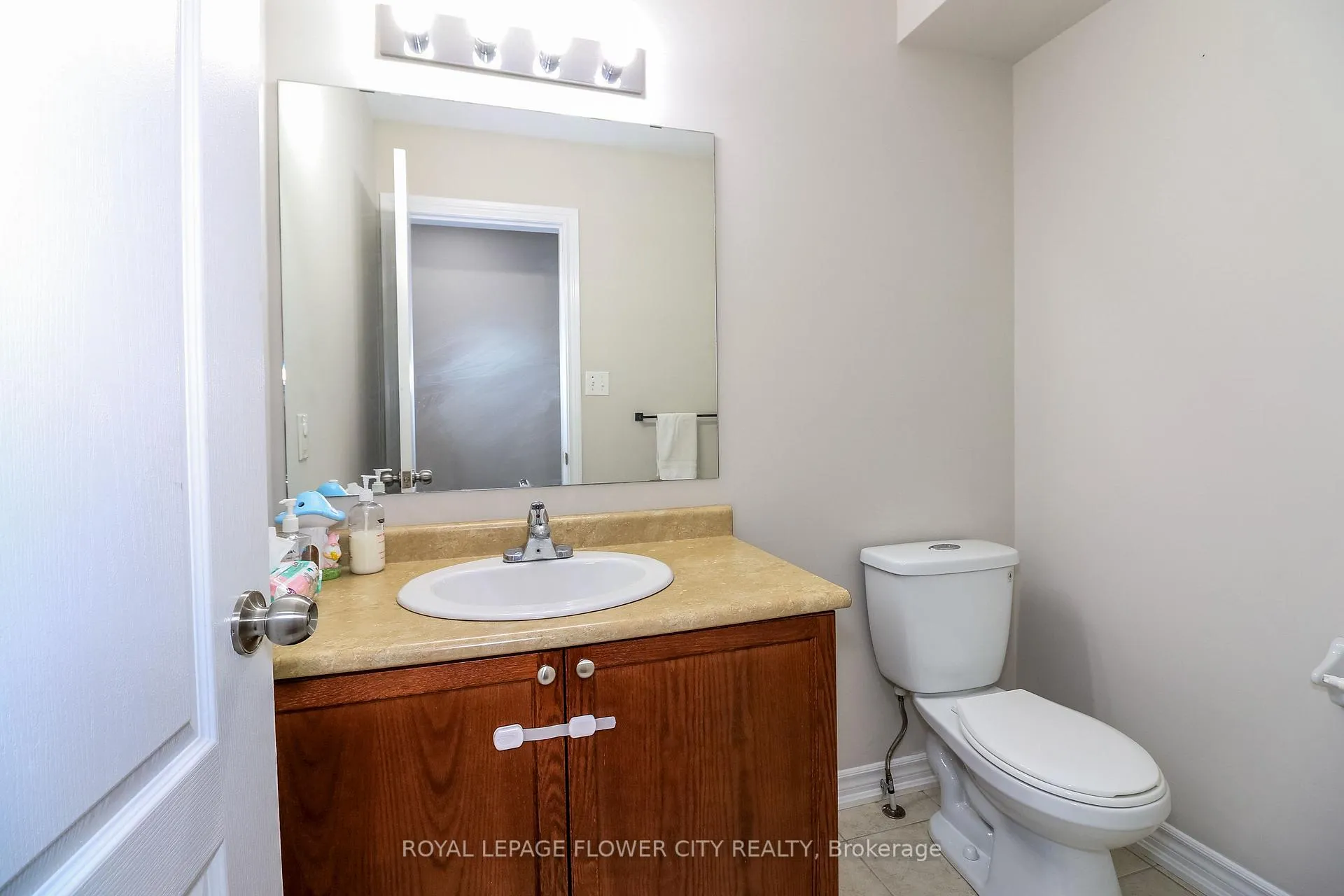 Photo 13 of Unit 72, 54 Southwoods Crescent, Barrie, Holly — HOMEH