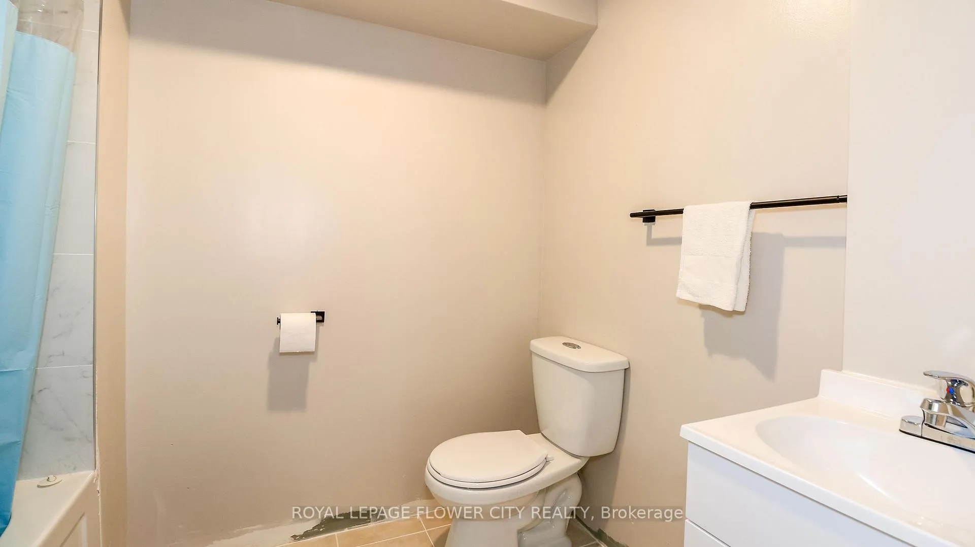 Photo 37 of Unit 72, 54 Southwoods Crescent, Barrie, Holly — HOMEH