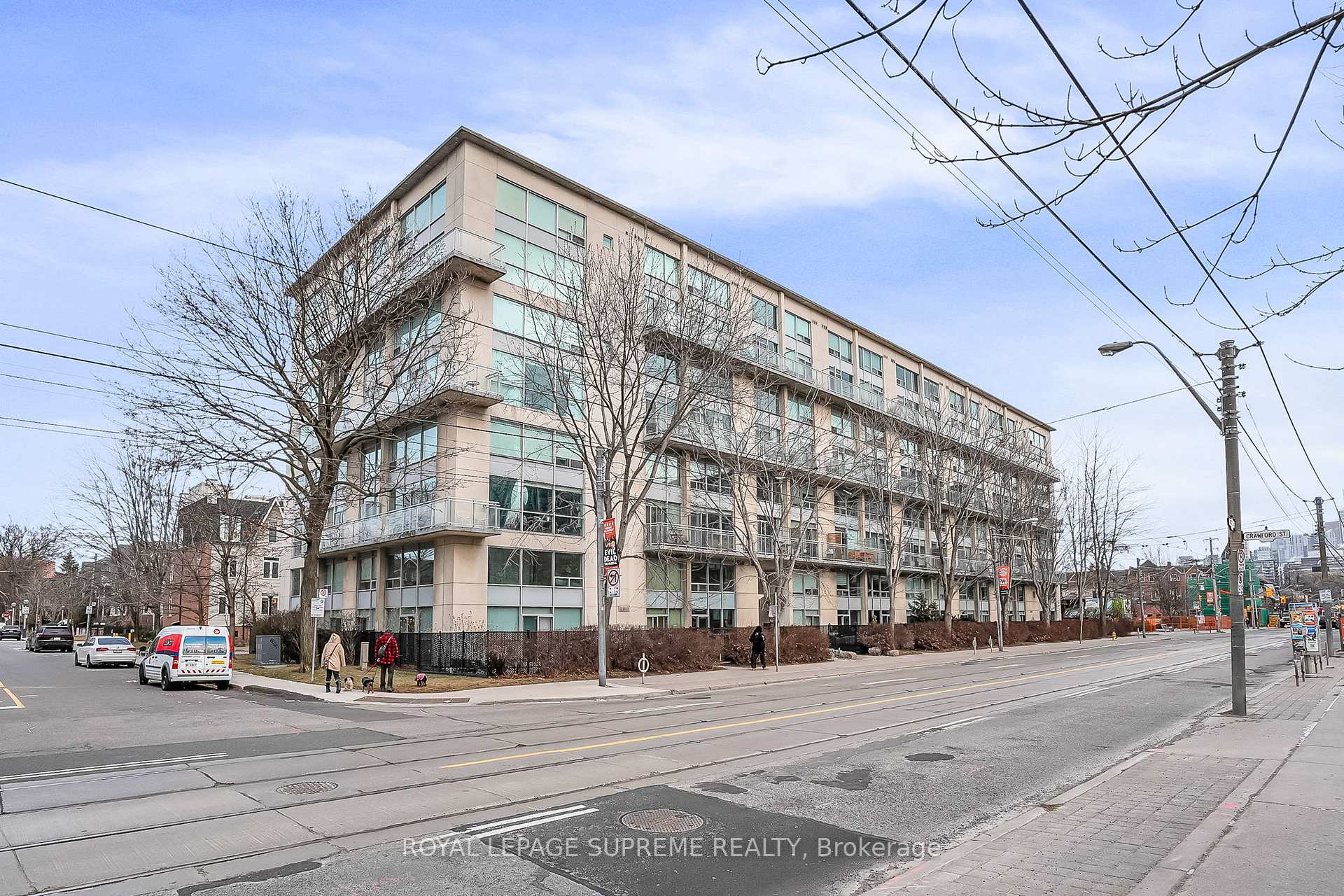 Front of Unit 516, 954 King Street W