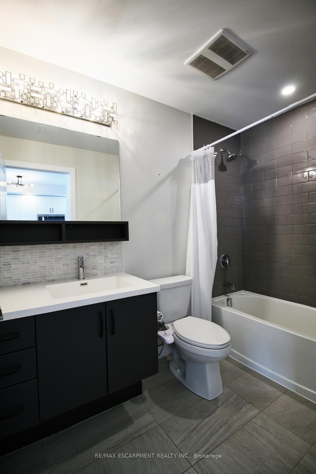 Photo 10 of Unit 607, 121 Highway 8, Hamilton, Stoney Creek — HOMEH