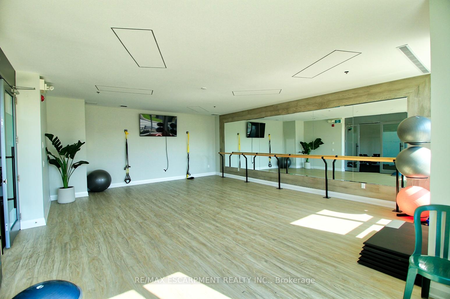 Photo 17 of Unit 607, 121 Highway 8, Hamilton, Stoney Creek — HOMEH