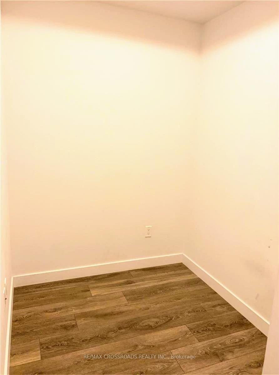 Photo 11 of Unit 809, 8 Eglinton Avenue E, Toronto, Mount Pleasant West — HOMEH