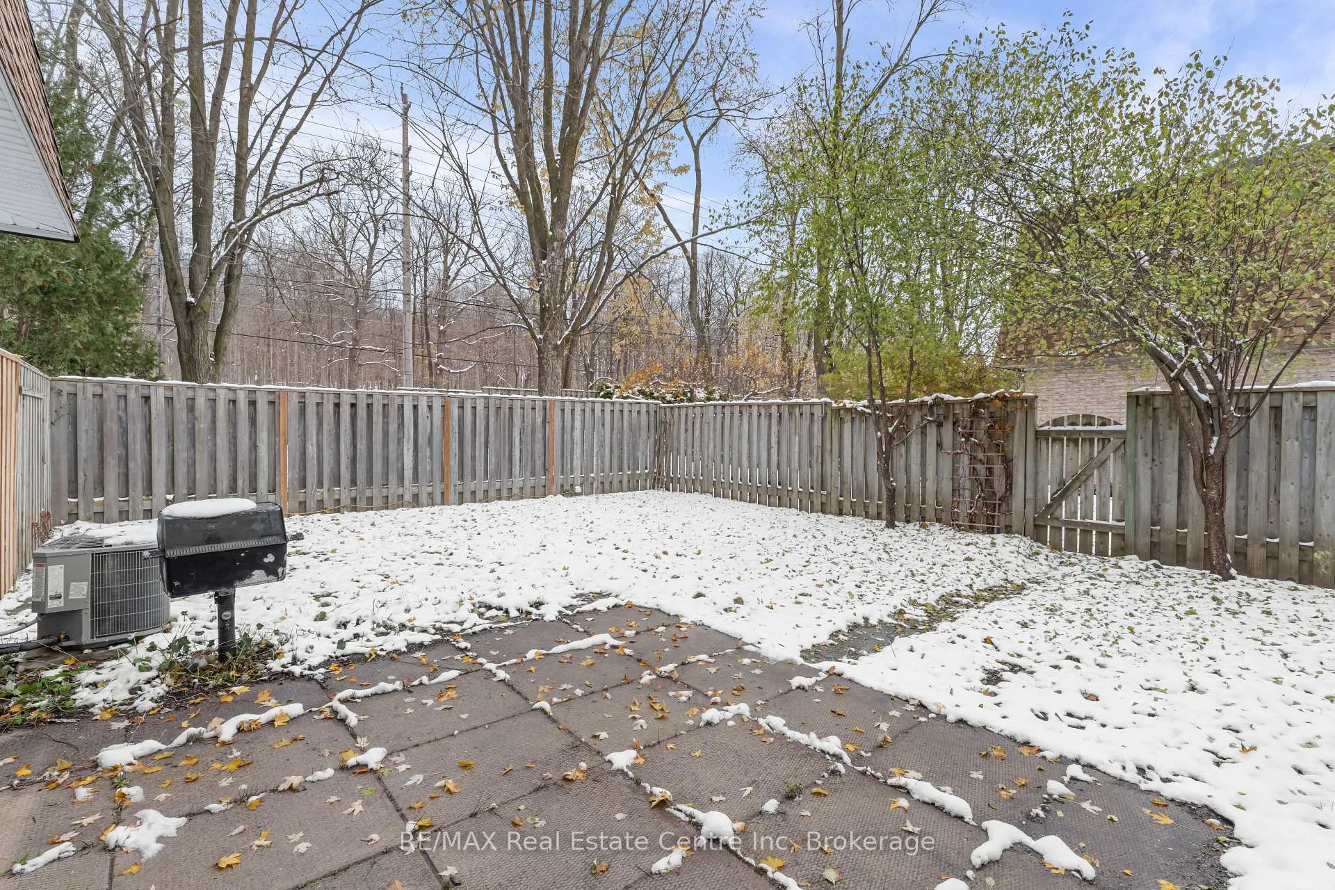 Photo 5 of Unit 1, 383 Edinburgh Road S, Guelph, Dovercliffe Park/Old University — HOMEH