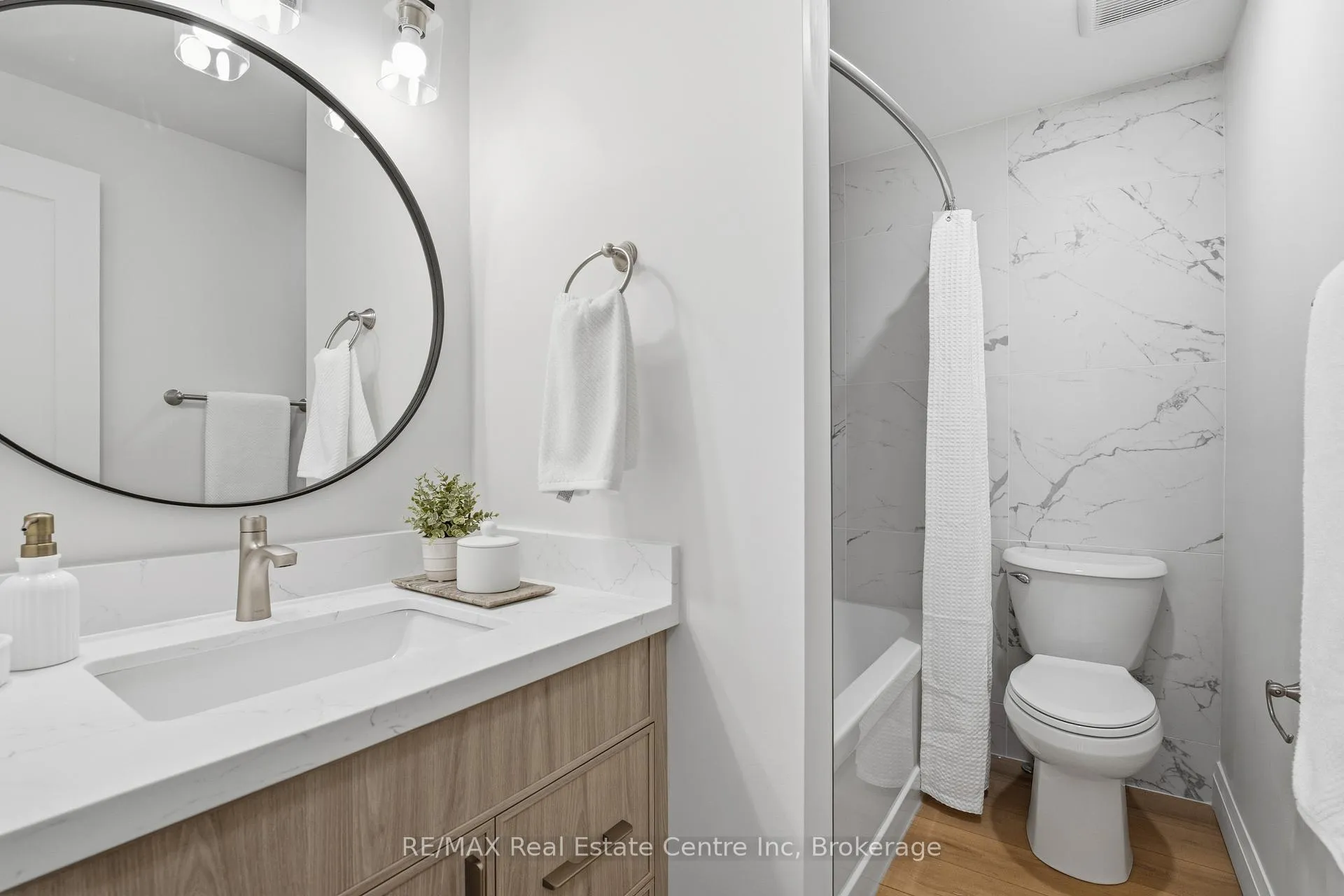 Photo 23 of Unit 1, 383 Edinburgh Road S, Guelph, Dovercliffe Park/Old University — HOMEH