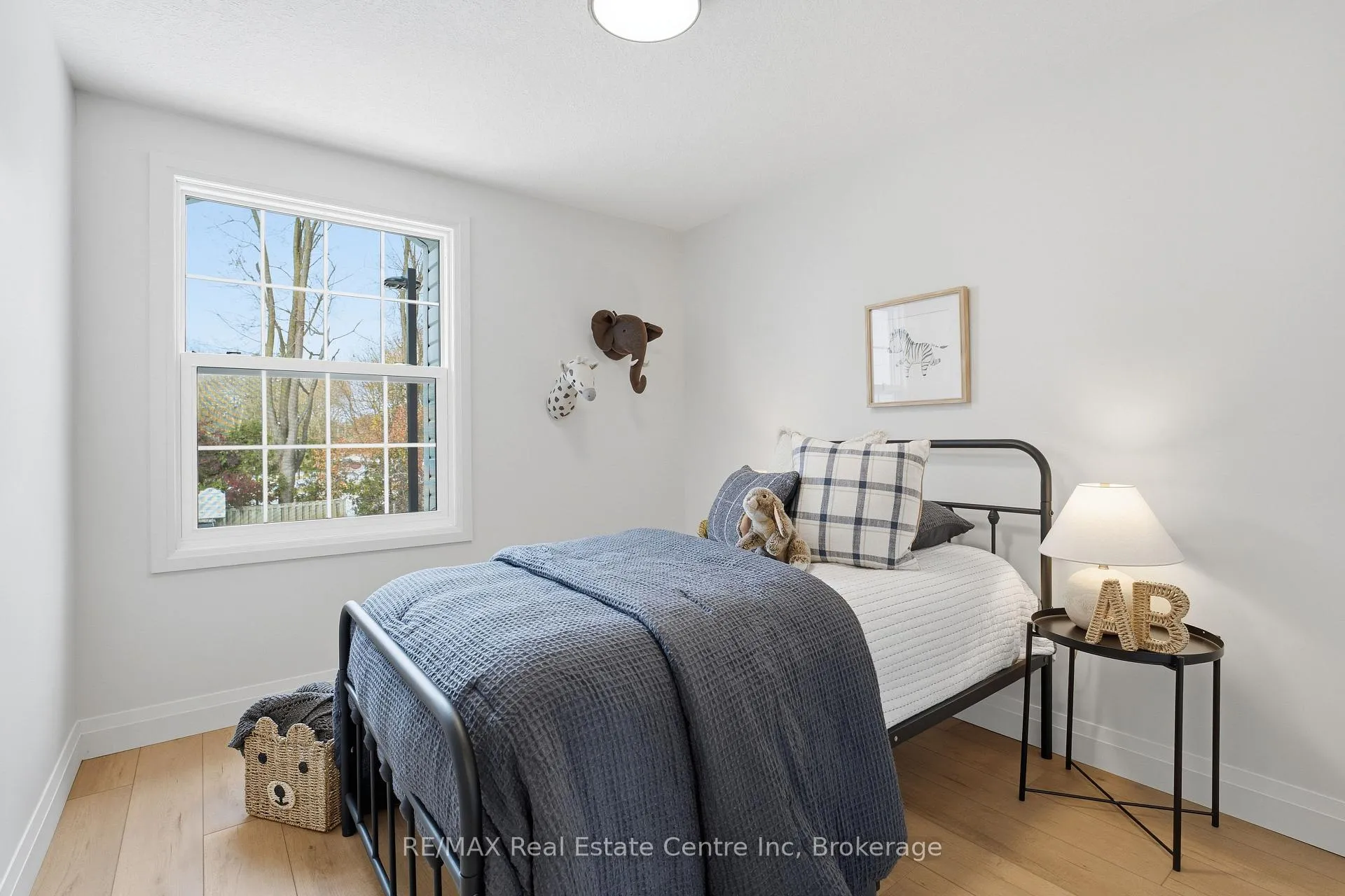 Photo 26 of Unit 1, 383 Edinburgh Road S, Guelph, Dovercliffe Park/Old University — HOMEH