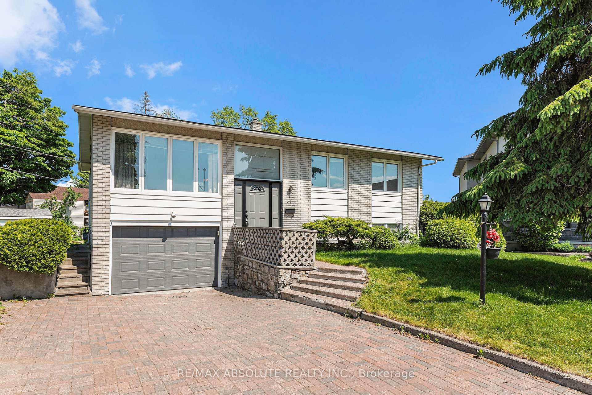 Photo 2 of 31 Bellfield Street, Ottawa, Bayshore — HOMEH