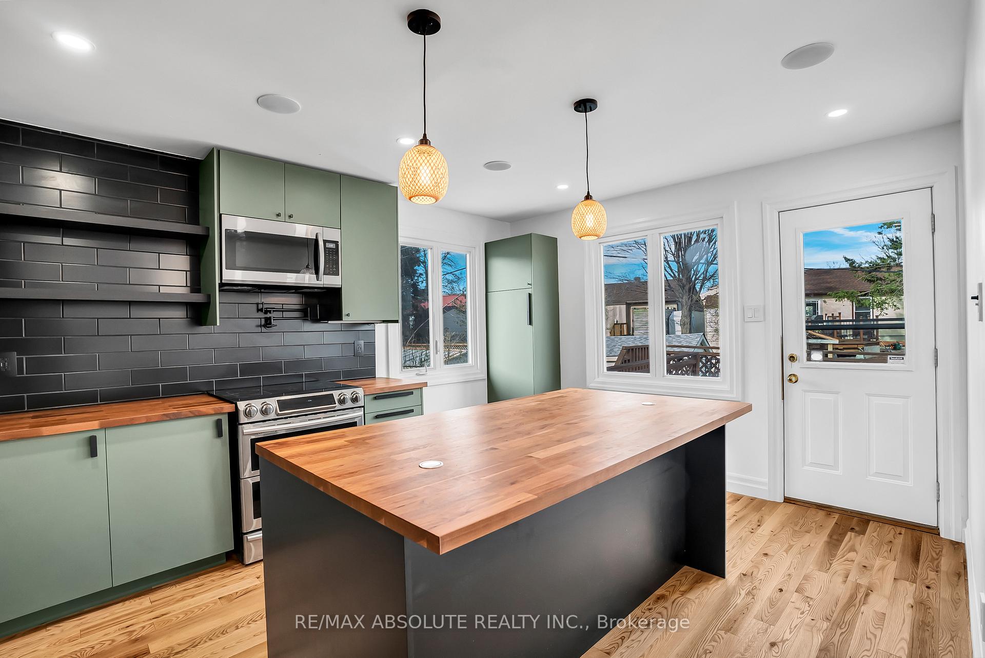 Photo 9 of 31 Bellfield Street, Ottawa, Bayshore — HOMEH