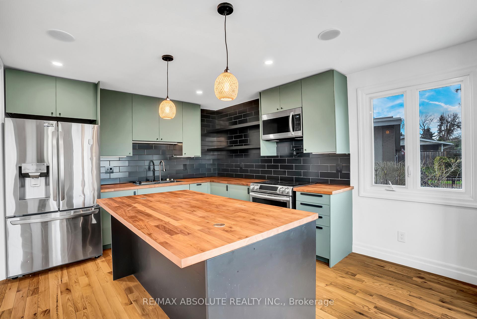 Photo 12 of 31 Bellfield Street, Ottawa, Bayshore — HOMEH