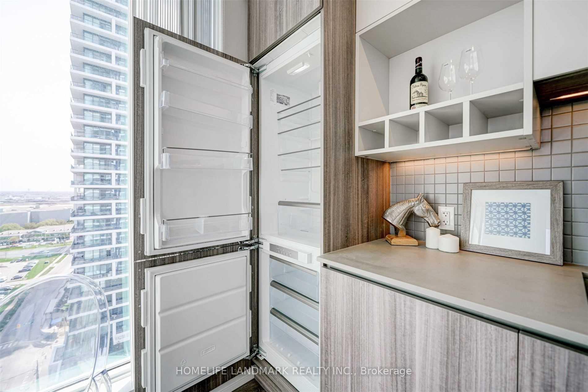 Photo 15 of Unit 2102, 898 Portage Parkway, Vaughan, Vaughan Corporate Centre — HOMEH