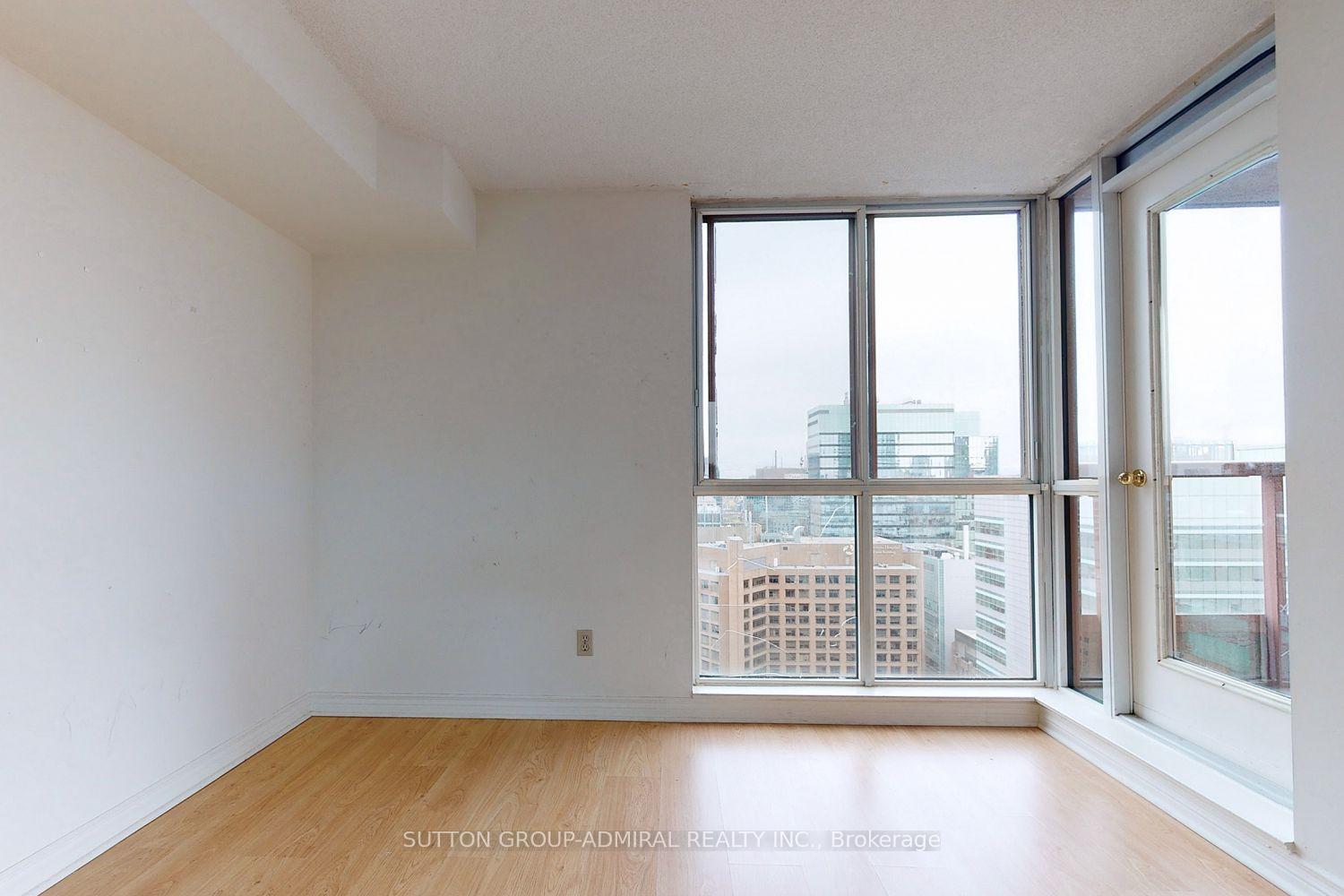 Photo 7 of Unit 2405, 736 Bay Street, Toronto, Bay Street Corridor — HOMEH
