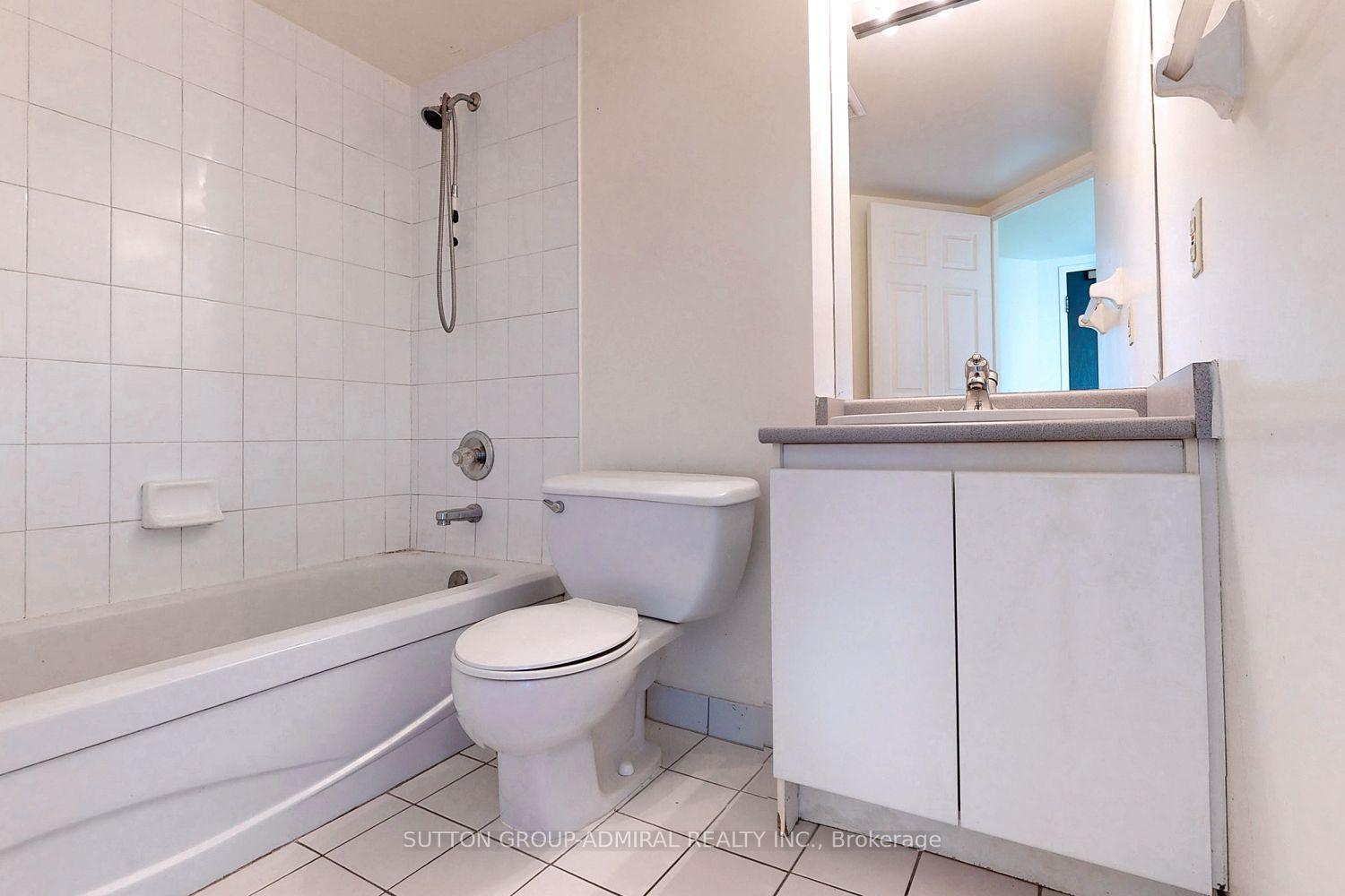 Photo 12 of Unit 2405, 736 Bay Street, Toronto, Bay Street Corridor — HOMEH