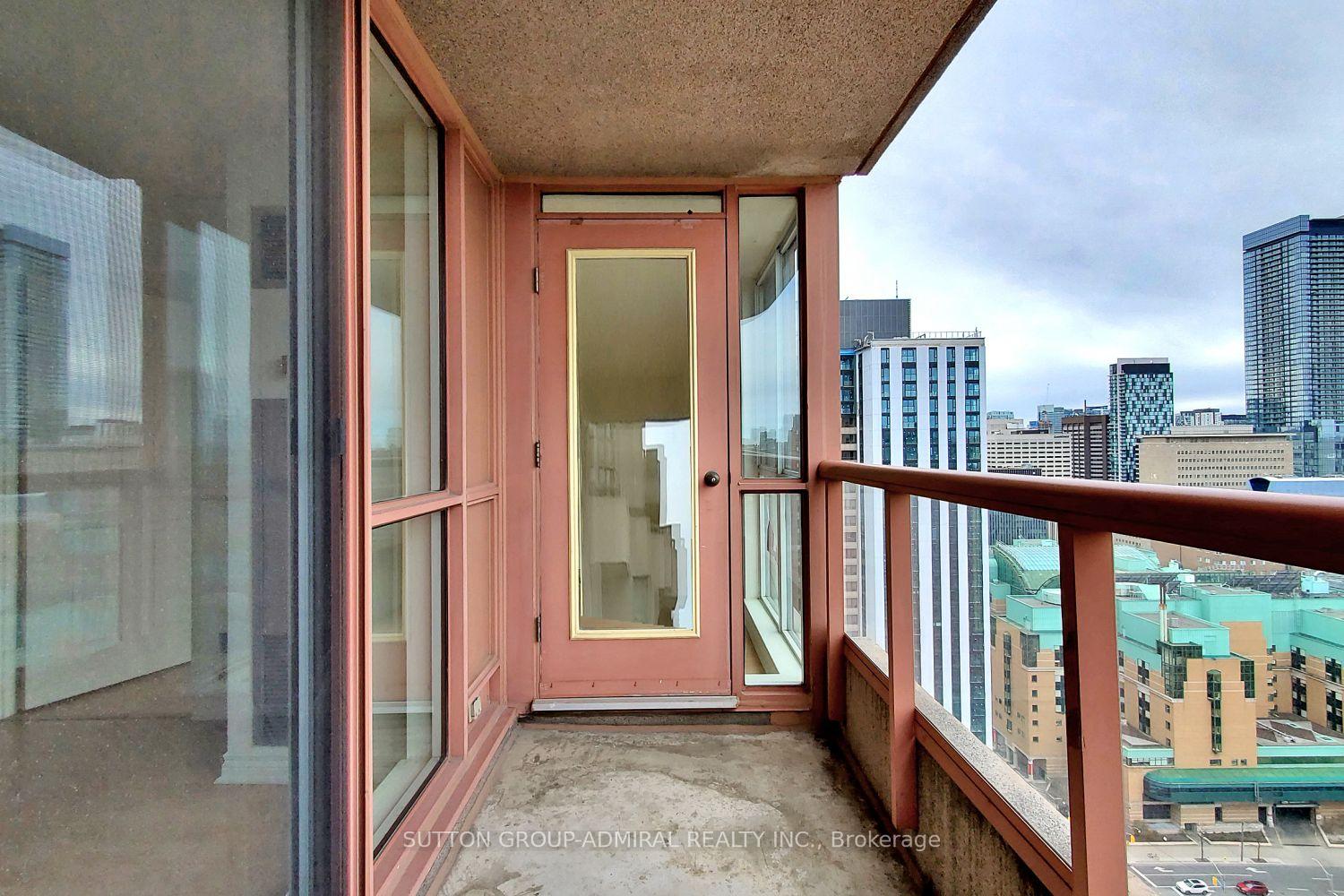 Photo 17 of Unit 2405, 736 Bay Street, Toronto, Bay Street Corridor — HOMEH