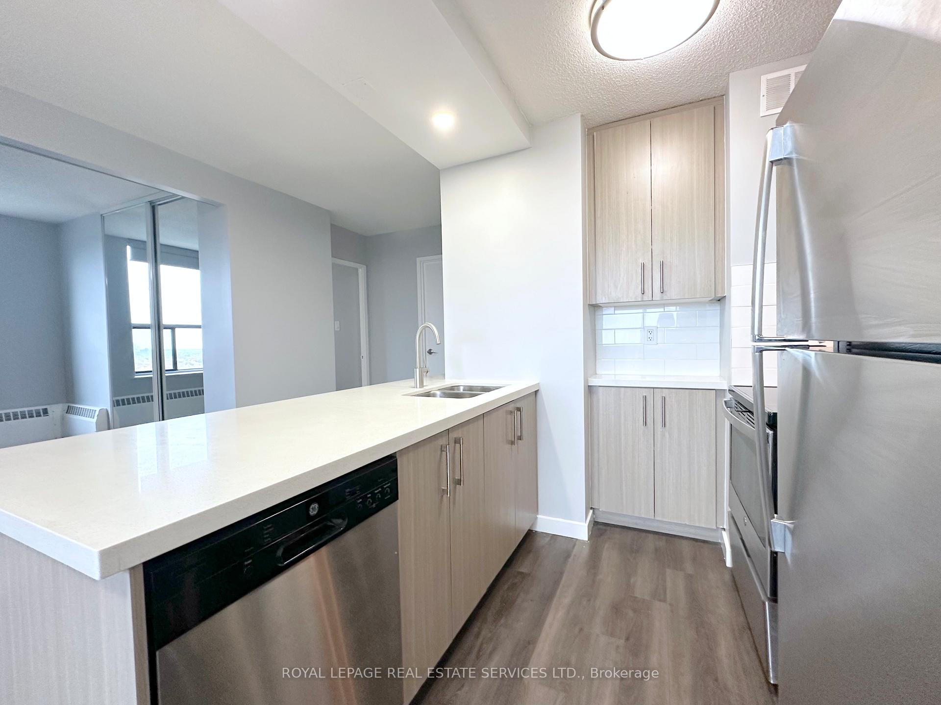Photo 4 of Unit 701, 275 Main Street, Toronto, East End-Danforth — HOMEH
