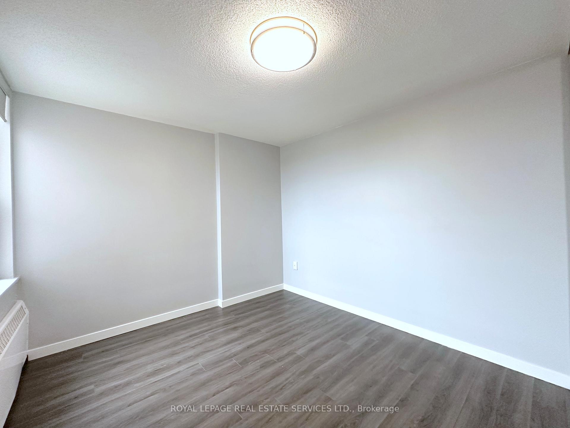 Photo 5 of Unit 701, 275 Main Street, Toronto, East End-Danforth — HOMEH