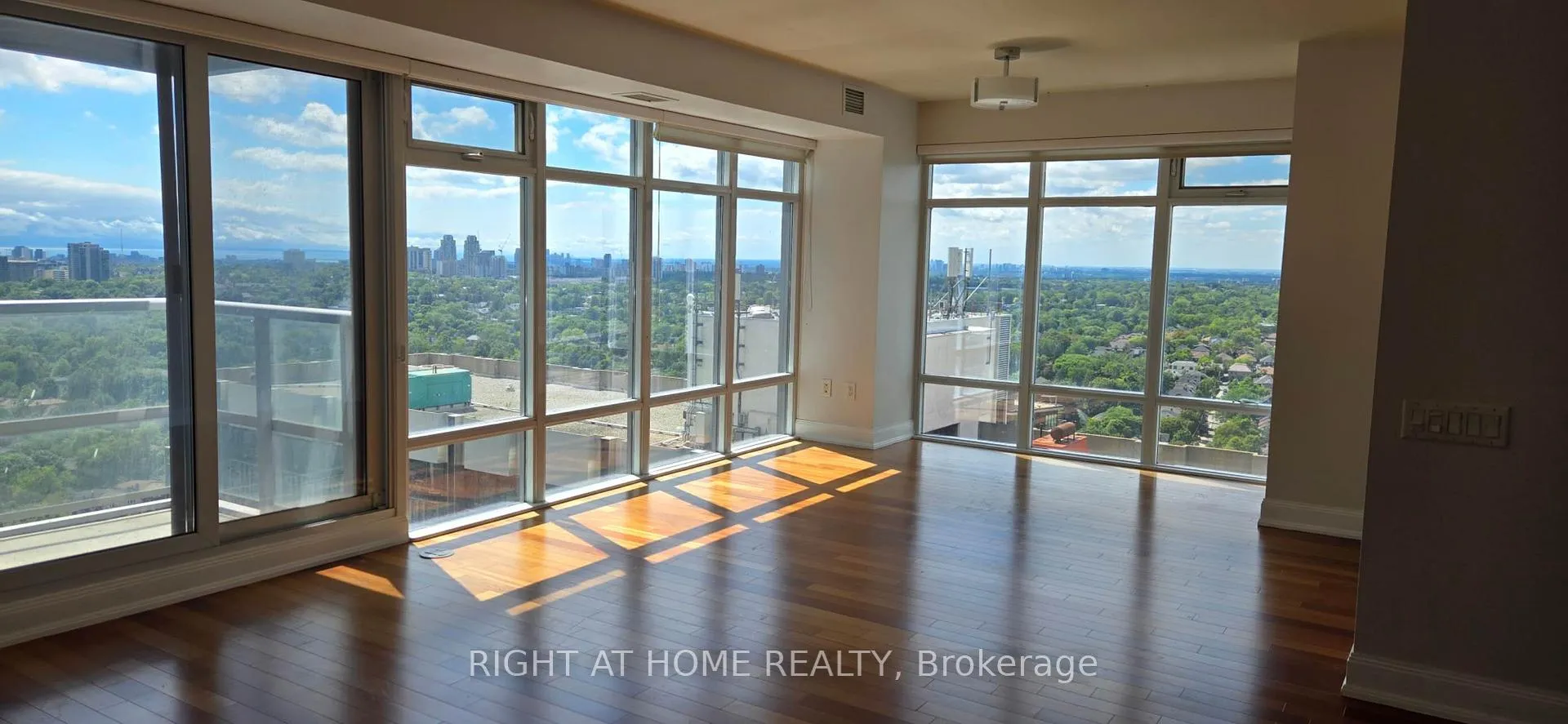 Photo 1 of Unit 2805, 2181 Yonge Street, Toronto, Mount Pleasant West — HOMEH