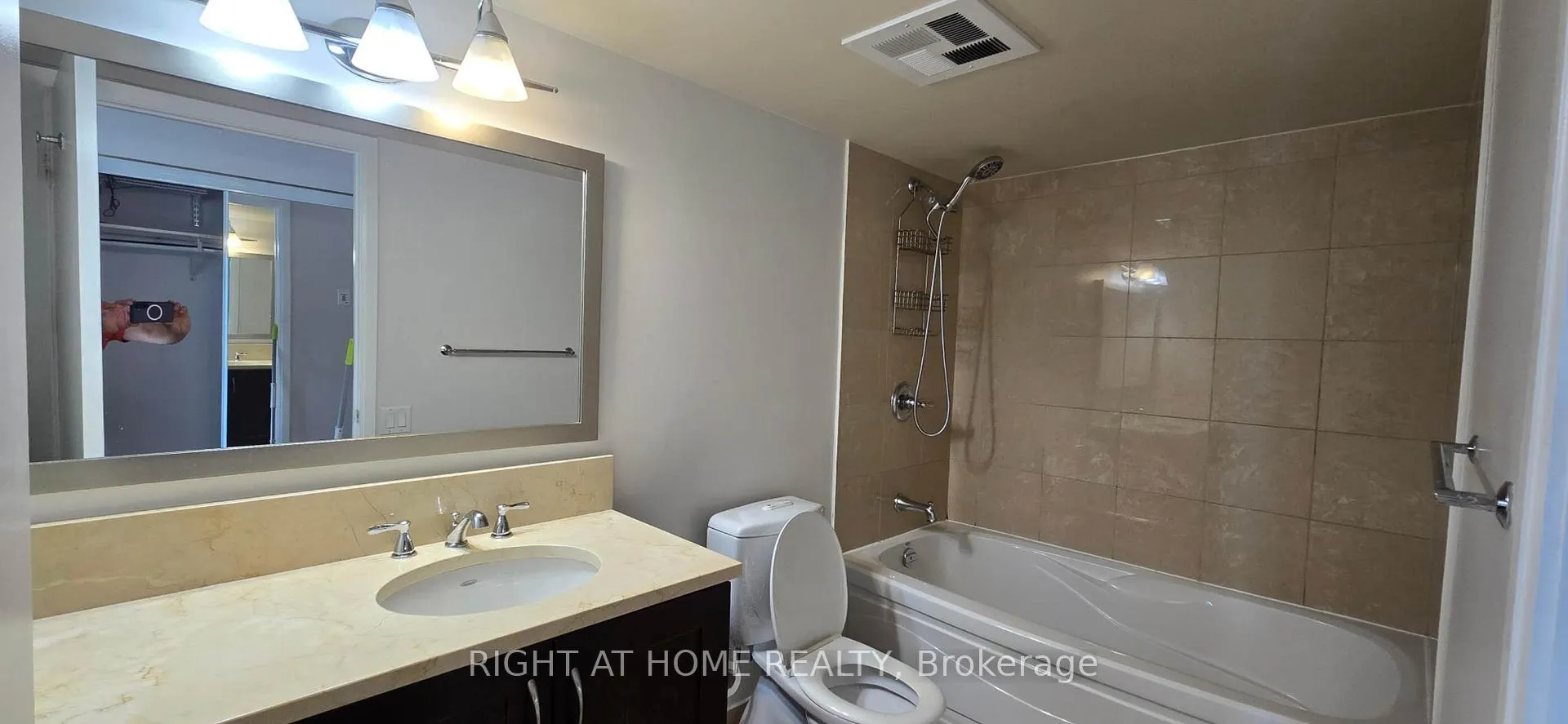 Photo 7 of Unit 2805, 2181 Yonge Street, Toronto, Mount Pleasant West — HOMEH
