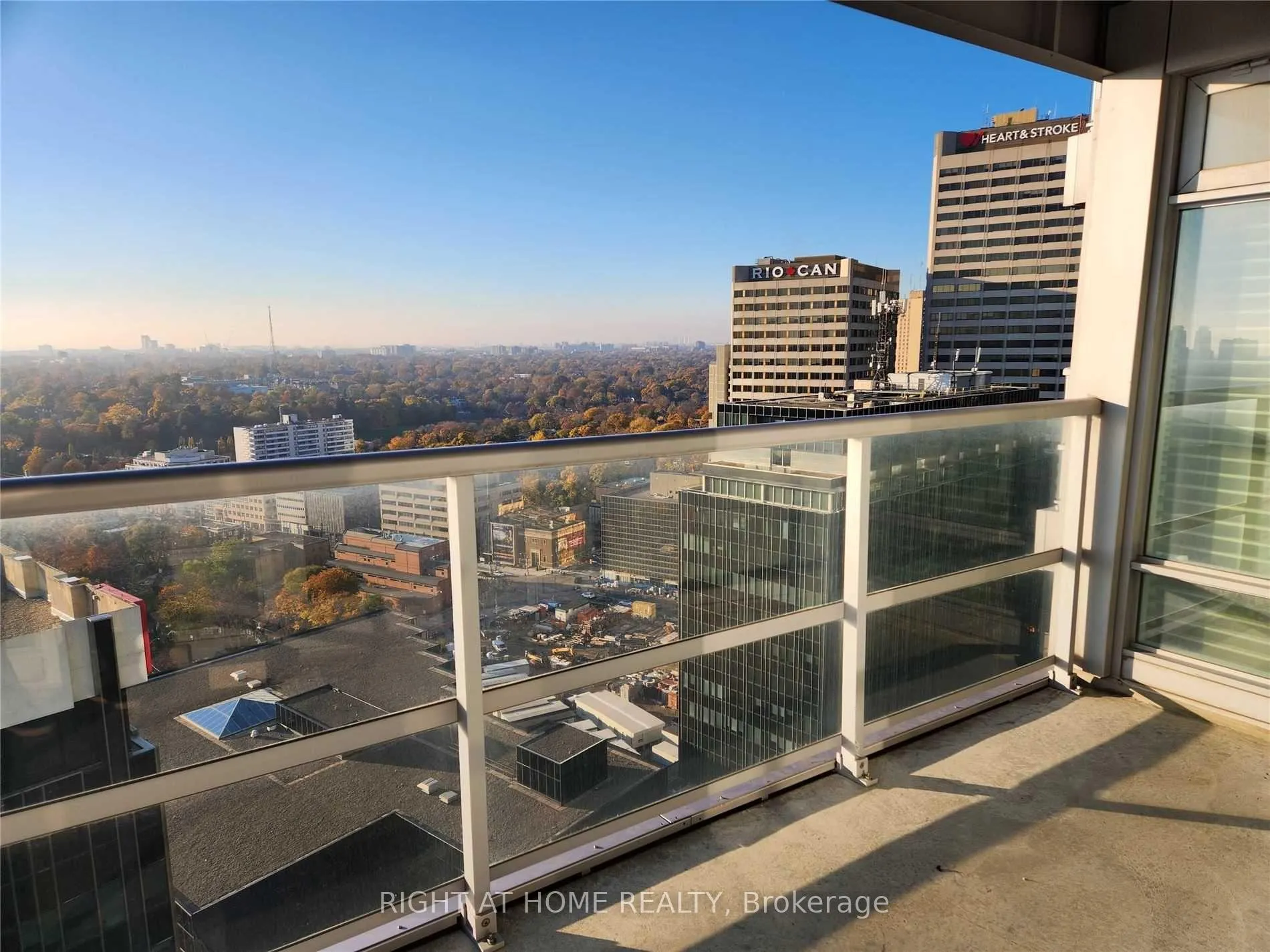 Photo 8 of Unit 2805, 2181 Yonge Street, Toronto, Mount Pleasant West — HOMEH
