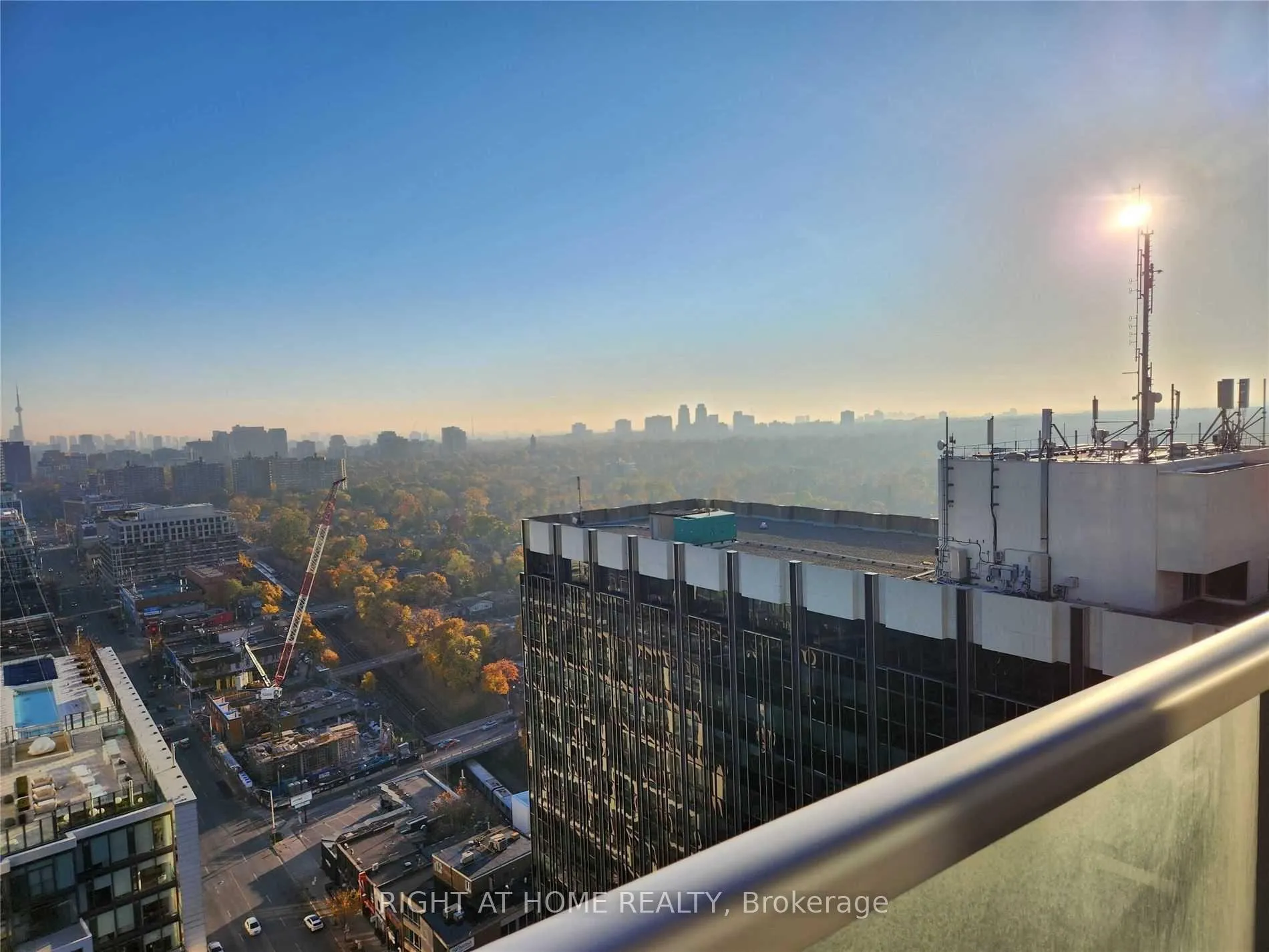 Photo 9 of Unit 2805, 2181 Yonge Street, Toronto, Mount Pleasant West — HOMEH